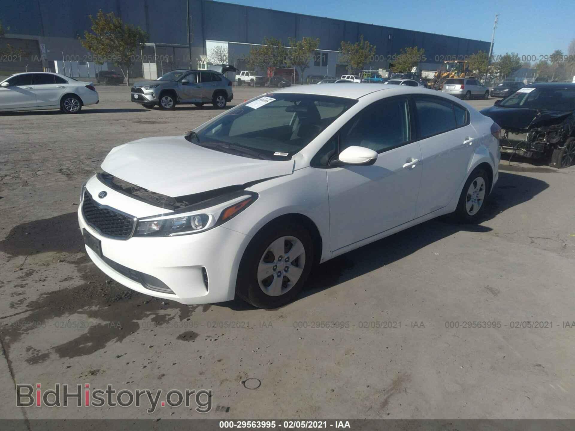 2017 KIA FORTE - VIN: 3KPFK4A71HE027105 - Photo 2