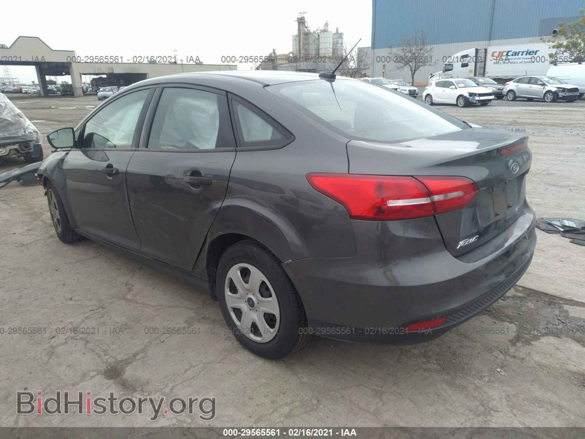 2017 FORD FOCUS - VIN: 1FADP3E23HL211492 - Photo 3