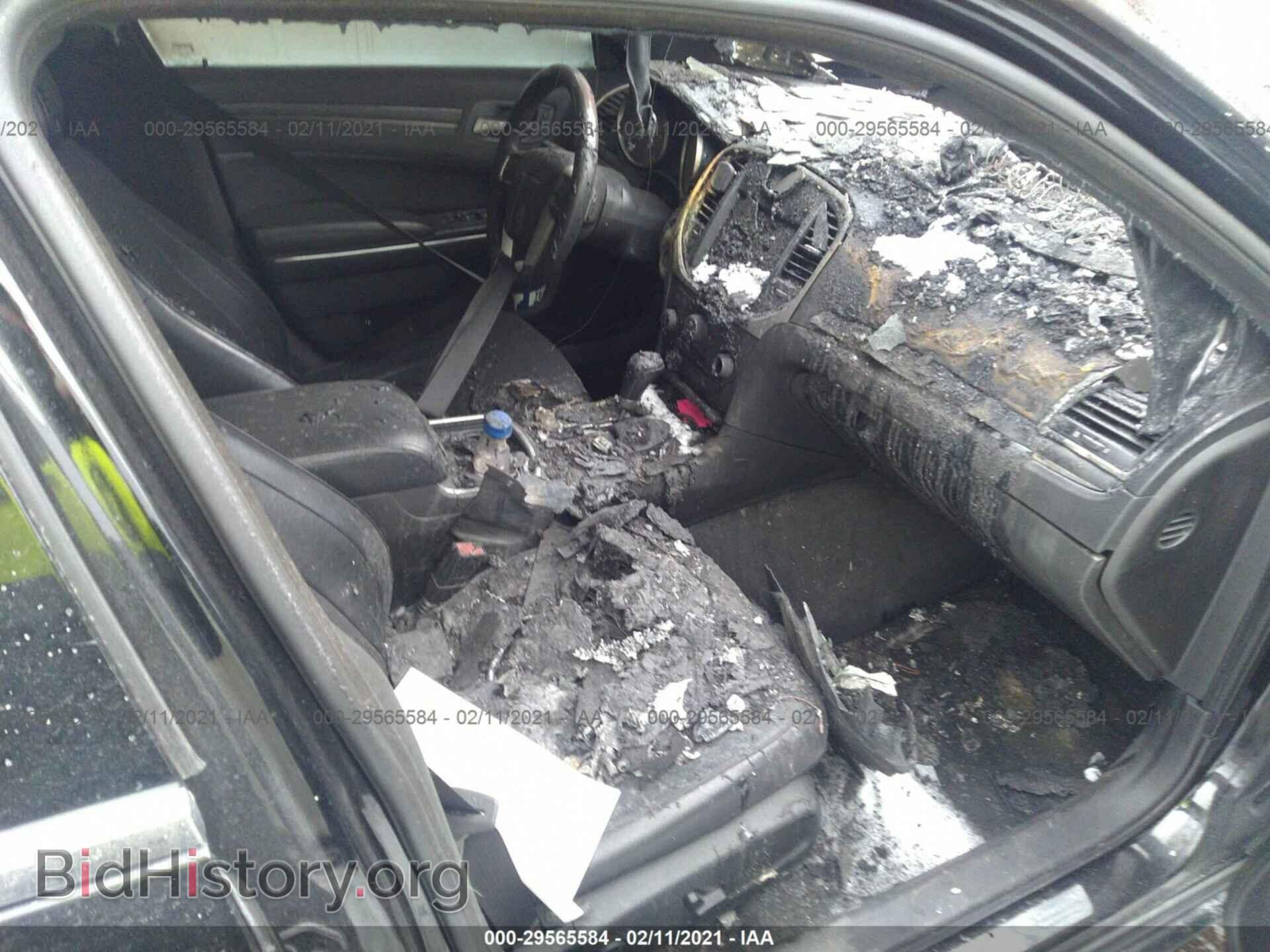 2012 CHRYSLER 300 - VIN: 2C3CCAKTXCH147531 - Фото 5