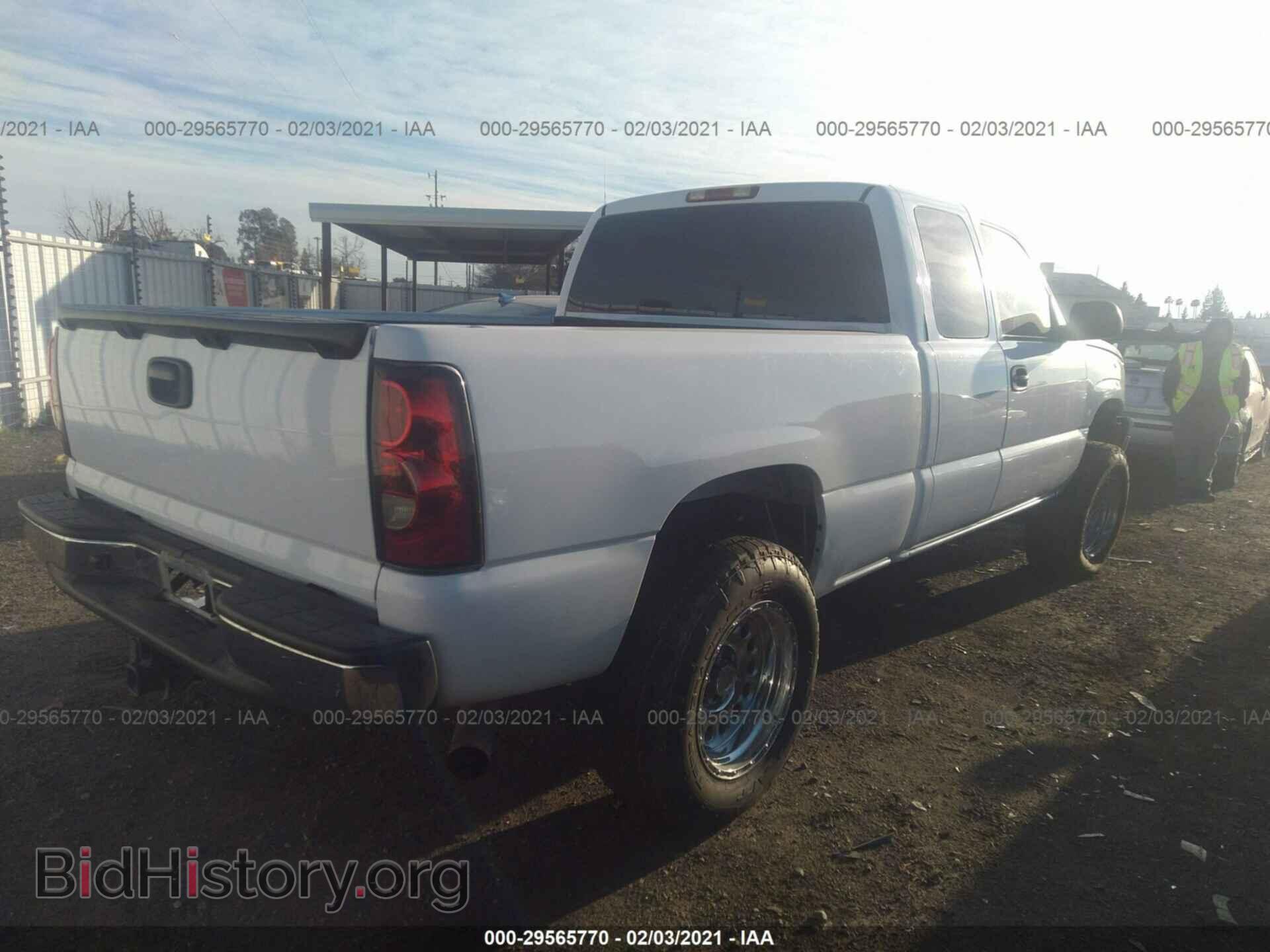 2006 CHEVROLET SILVERADO 1500 - VIN: 2GCEC19V561285034 - Фото 4