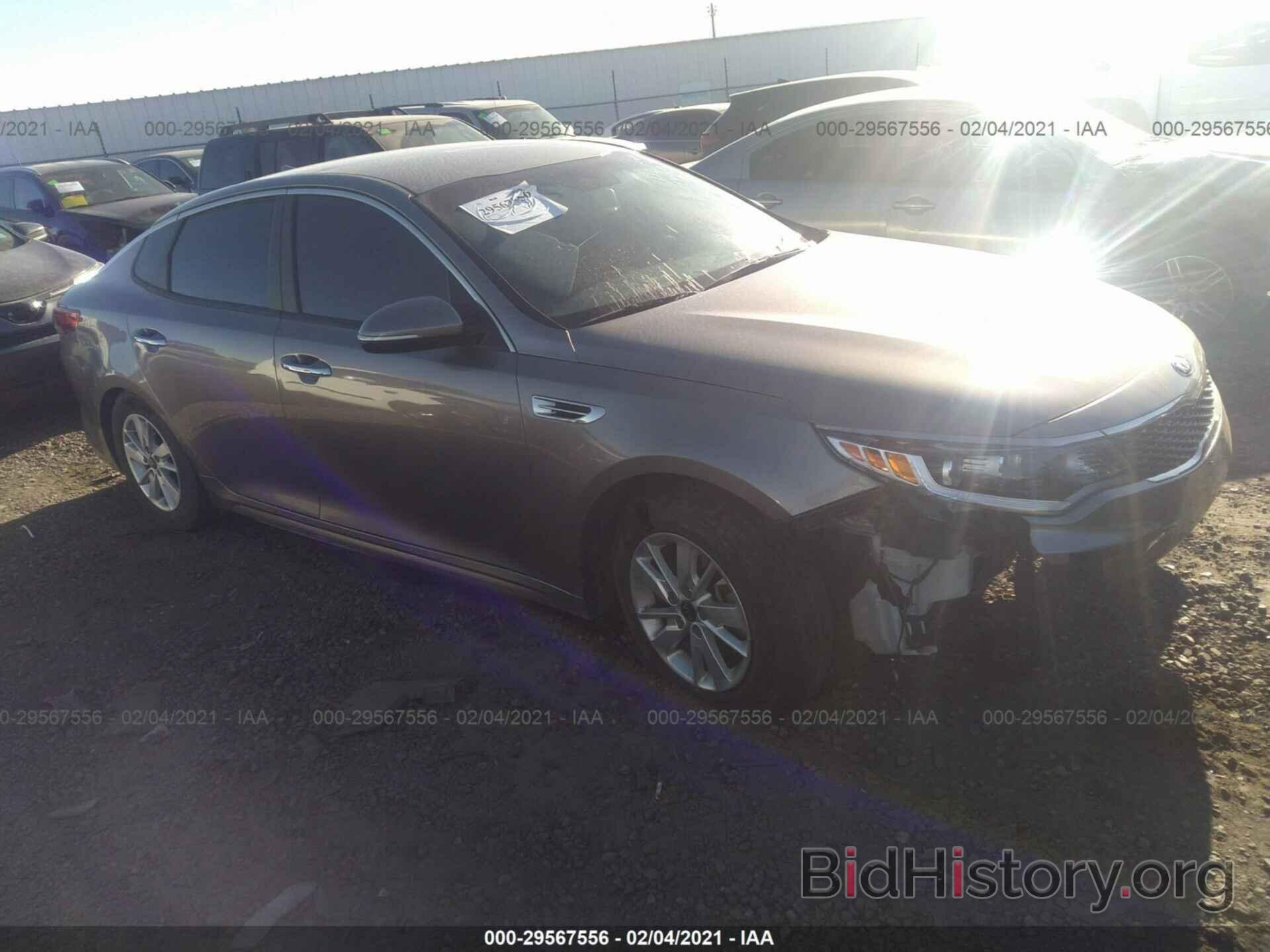 Photo 5XXGT4L36JG249602 - KIA OPTIMA 2018