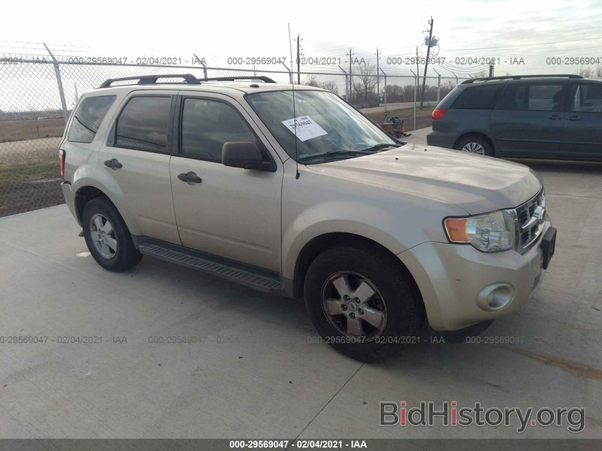 Photo 1FMCU0D75CKA49417 - FORD ESCAPE 2012