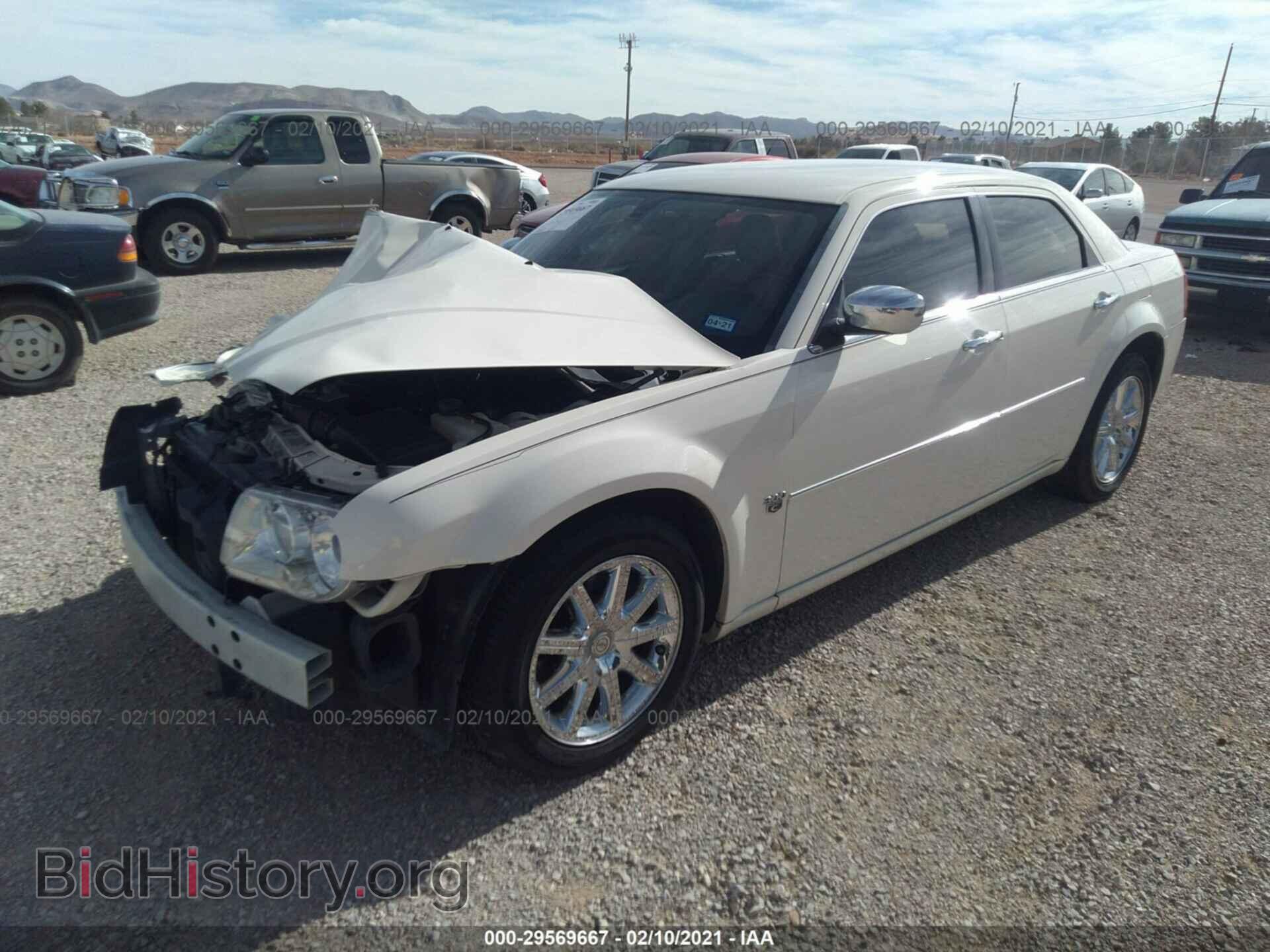 2007 CHRYSLER 300 - VIN: 2C3KA63H77H838806 - Фото 2
