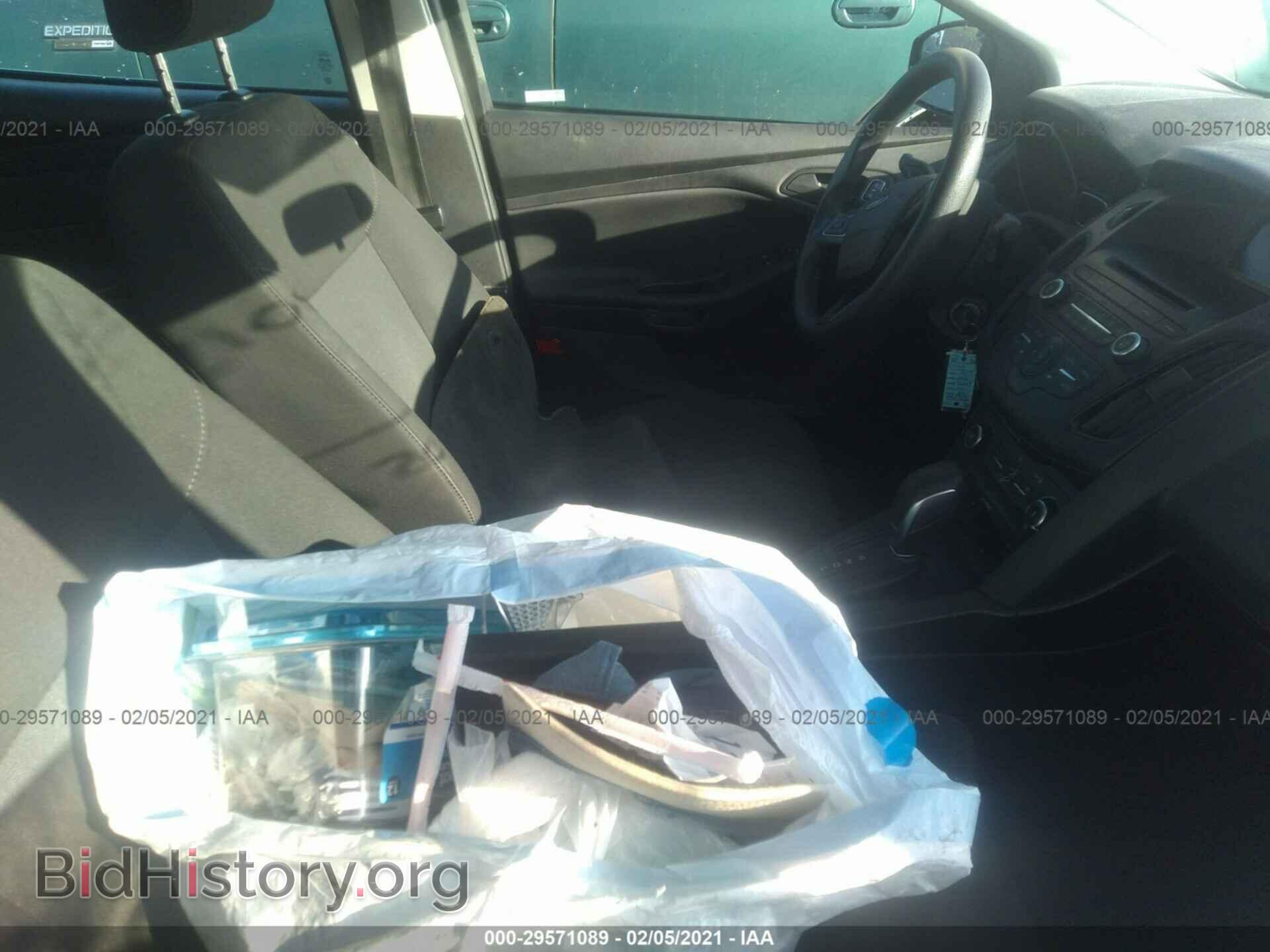 2017 FORD FOCUS - VIN: 1FADP3E24HL323895 - Photo 5