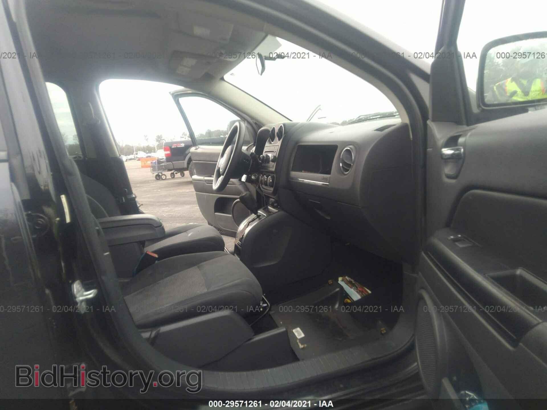 2011 JEEP COMPASS - VIN: 1J4NF1FB5BD134947 - Фото 5