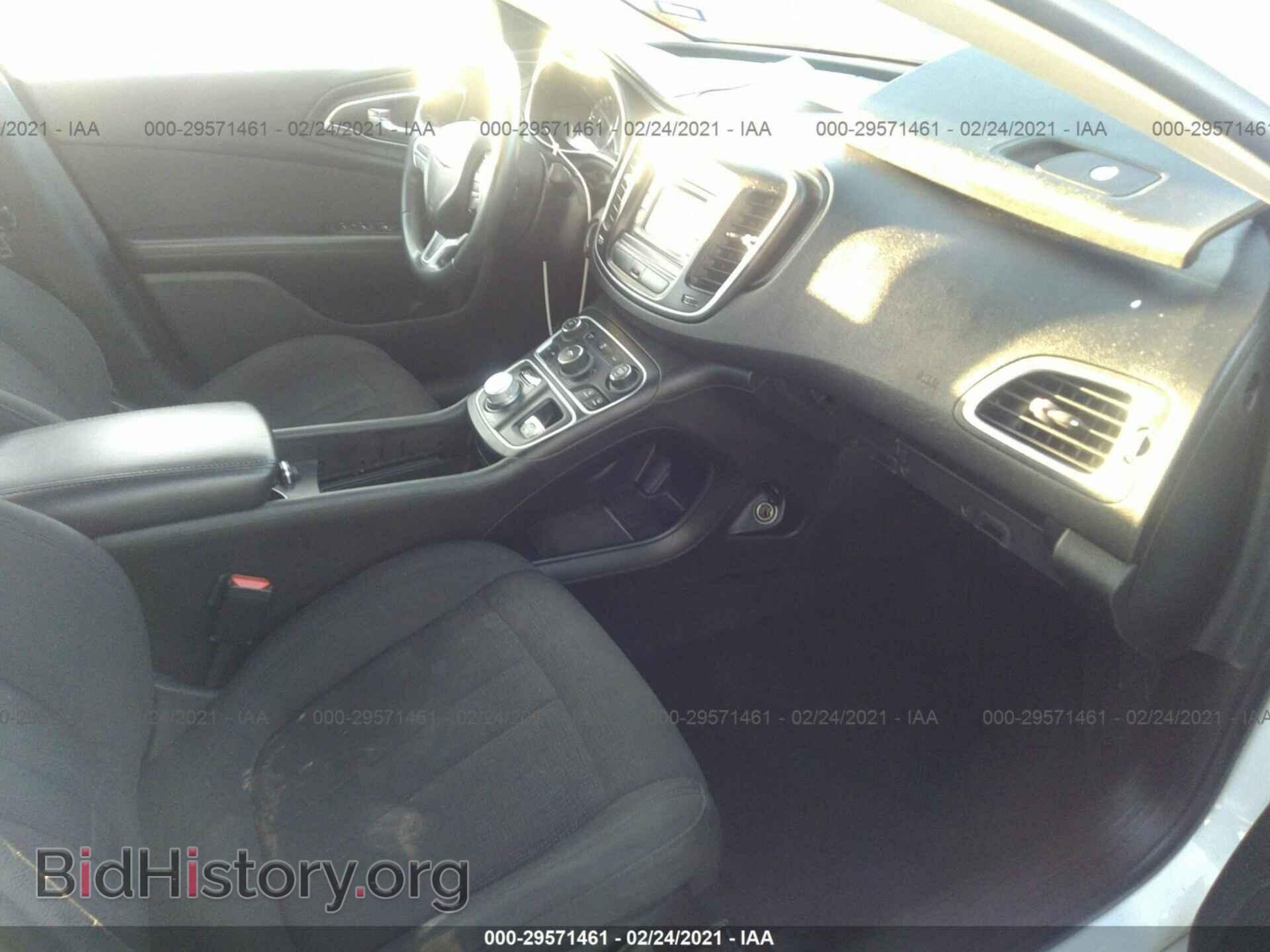 2015 CHRYSLER 200 - VIN: 1C3CCCAB3FN692552 - Photo 5