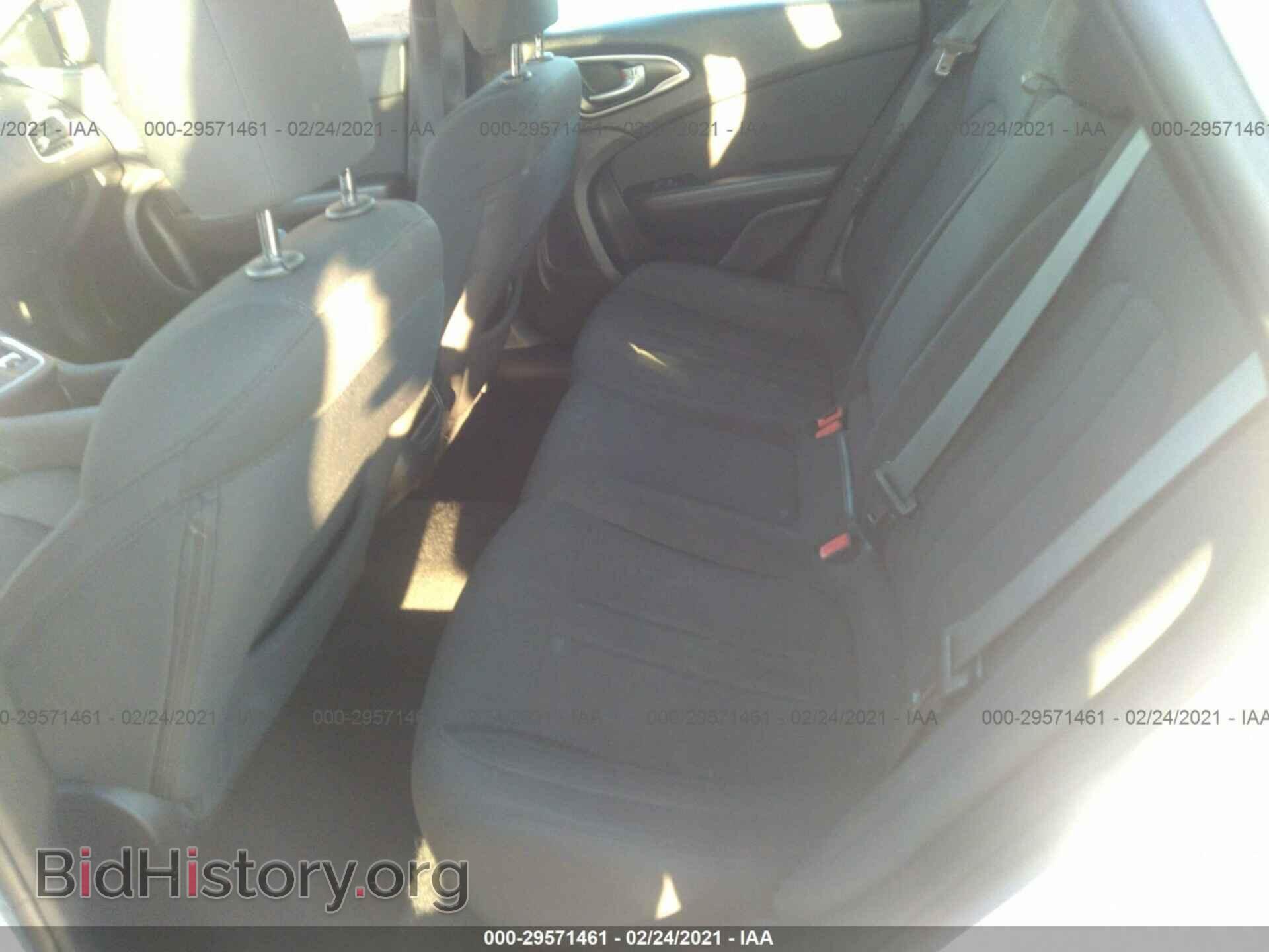 2015 CHRYSLER 200 - VIN: 1C3CCCAB3FN692552 - Photo 8