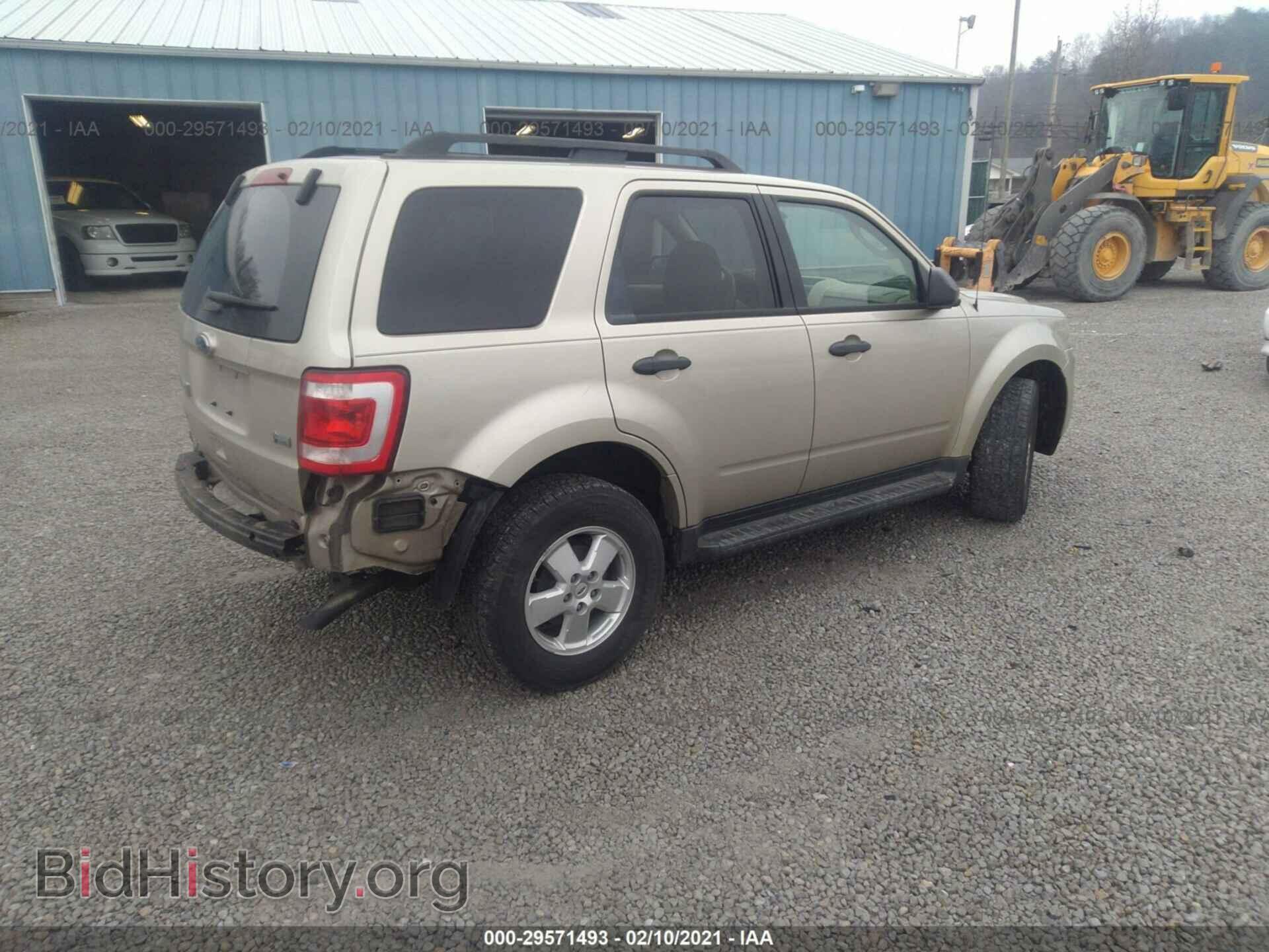 2011 FORD ESCAPE - VIN: 1FMCU0DG4BKC03159 - Фото 4