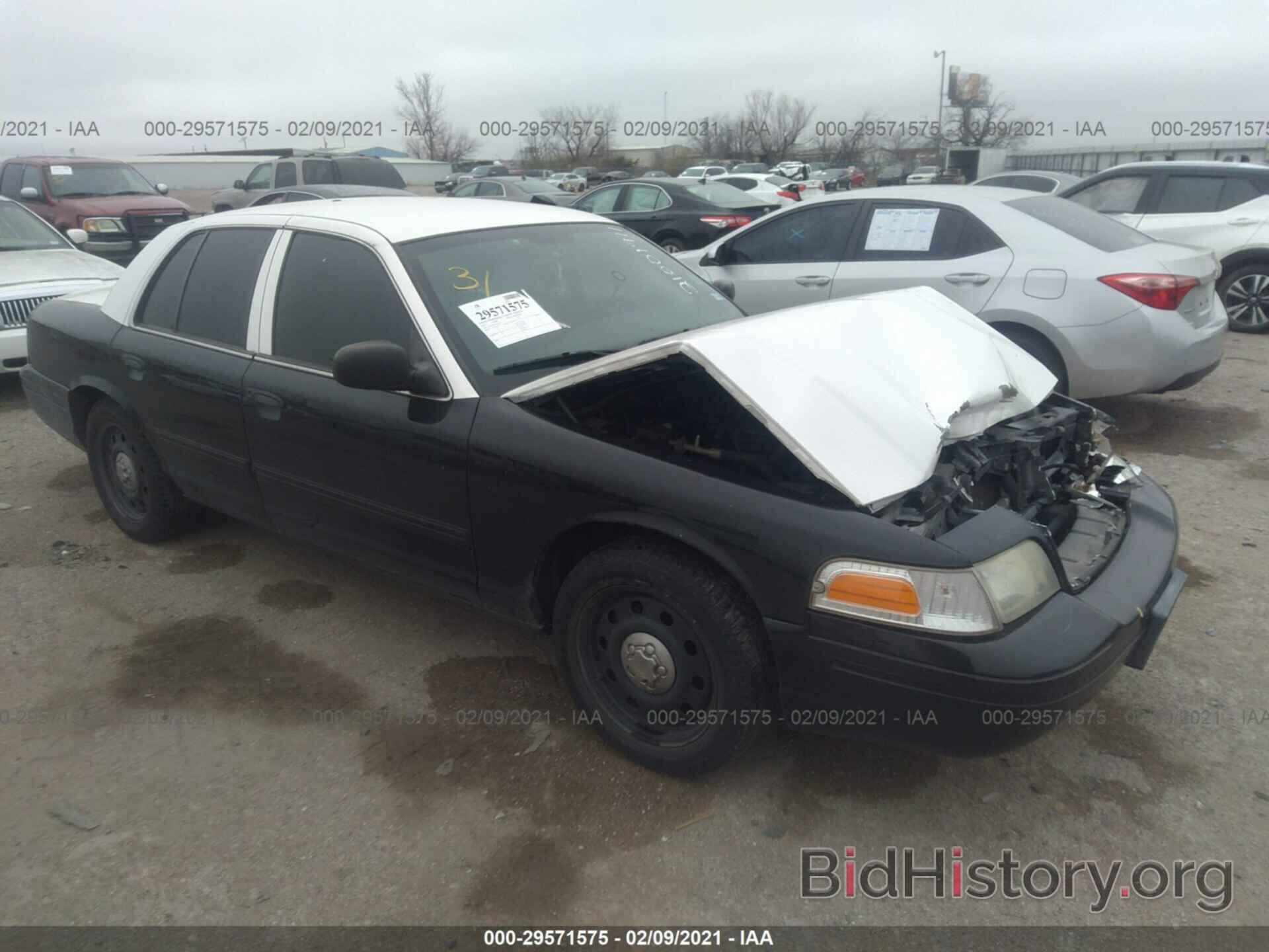 Photo 2FABP7BV7BX182232 - FORD POLICE INTERCEPTOR 2011