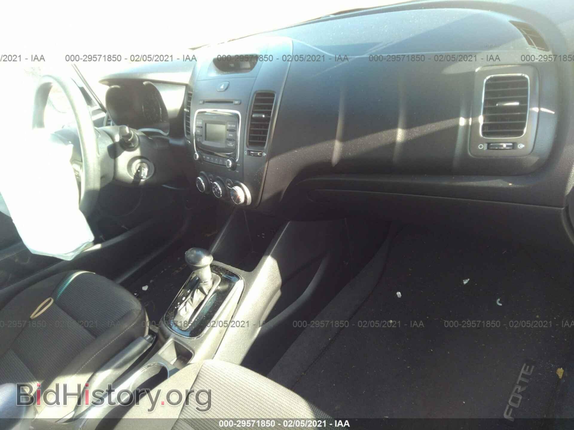 2017 KIA FORTE - VIN: 3KPFK4A73HE053575 - Photo 5