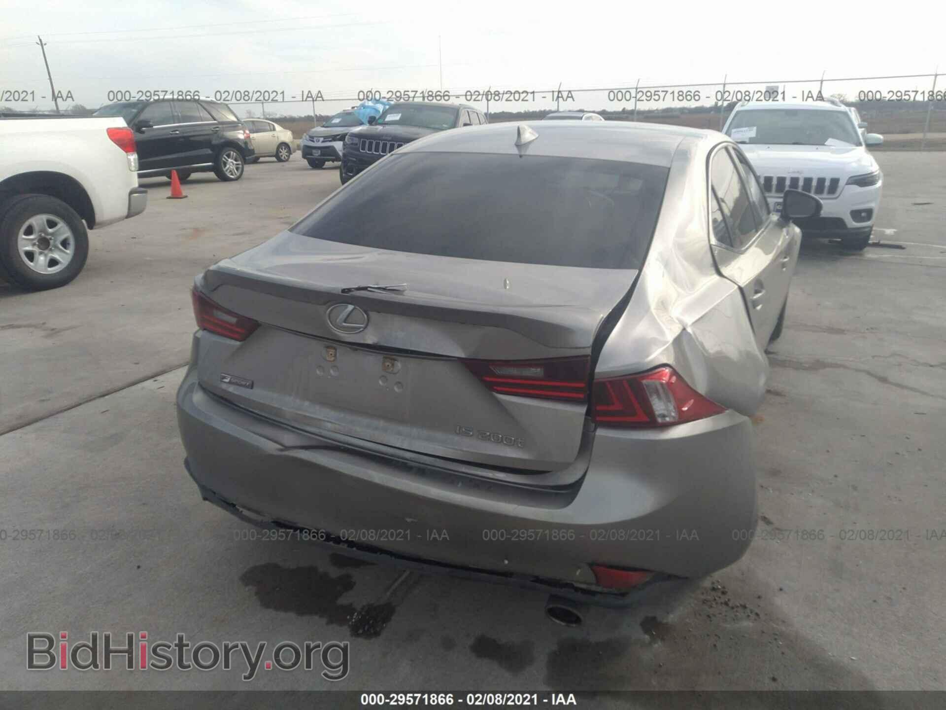 2016 LEXUS IS 200T - VIN: JTHBA1D27G5020801 - Фото 6