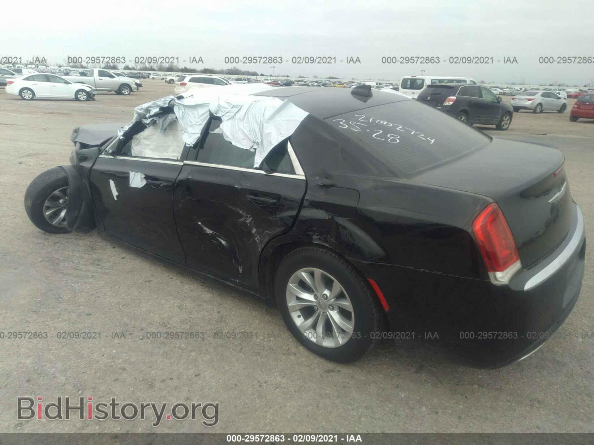 2016 CHRYSLER 300 - VIN: 2C3CCAAG6GH142000 - Фото 3