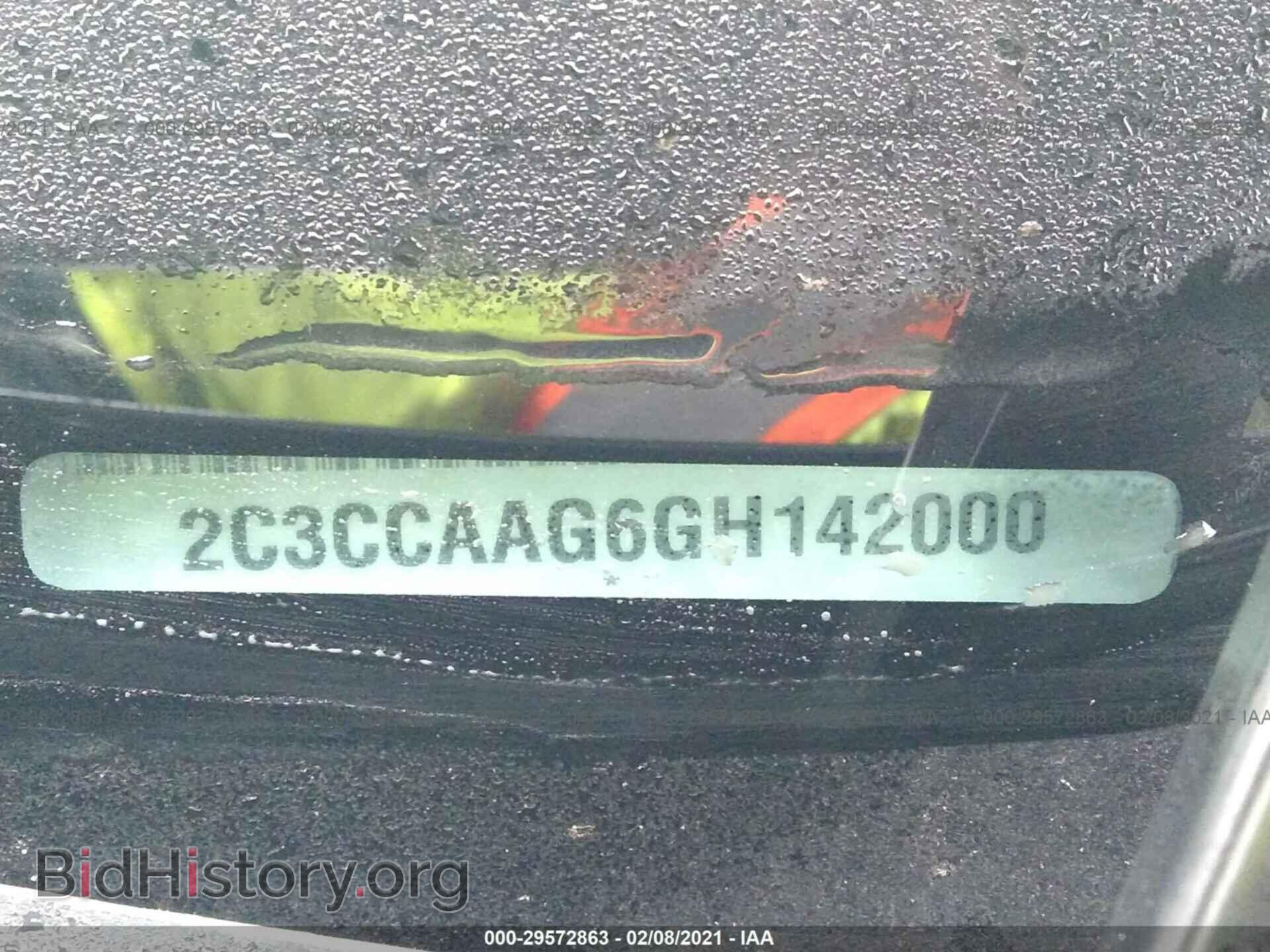 2016 CHRYSLER 300 - VIN: 2C3CCAAG6GH142000 - Фото 9