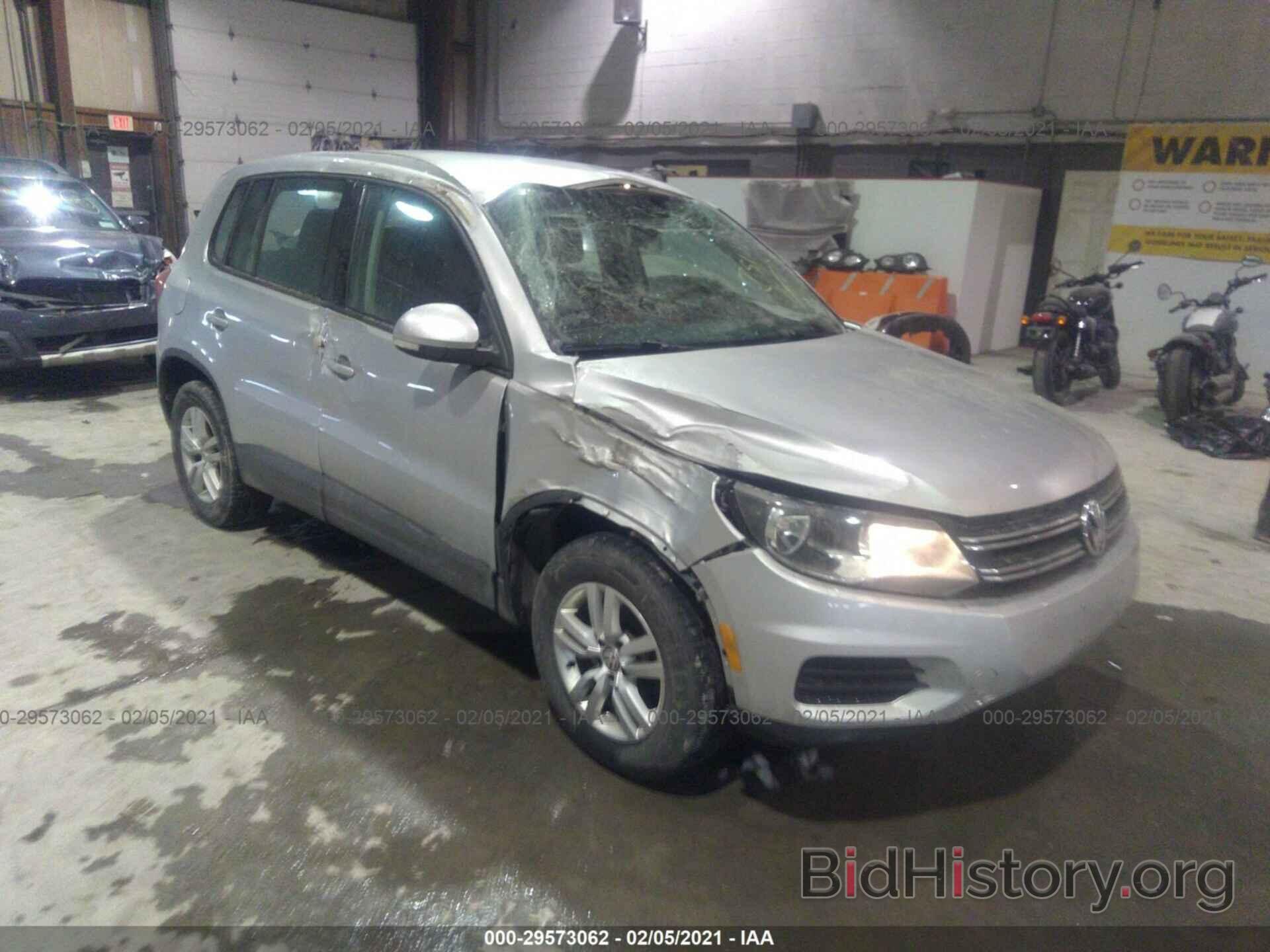 Photo WVGBV7AX4CW599027 - VOLKSWAGEN TIGUAN 2012