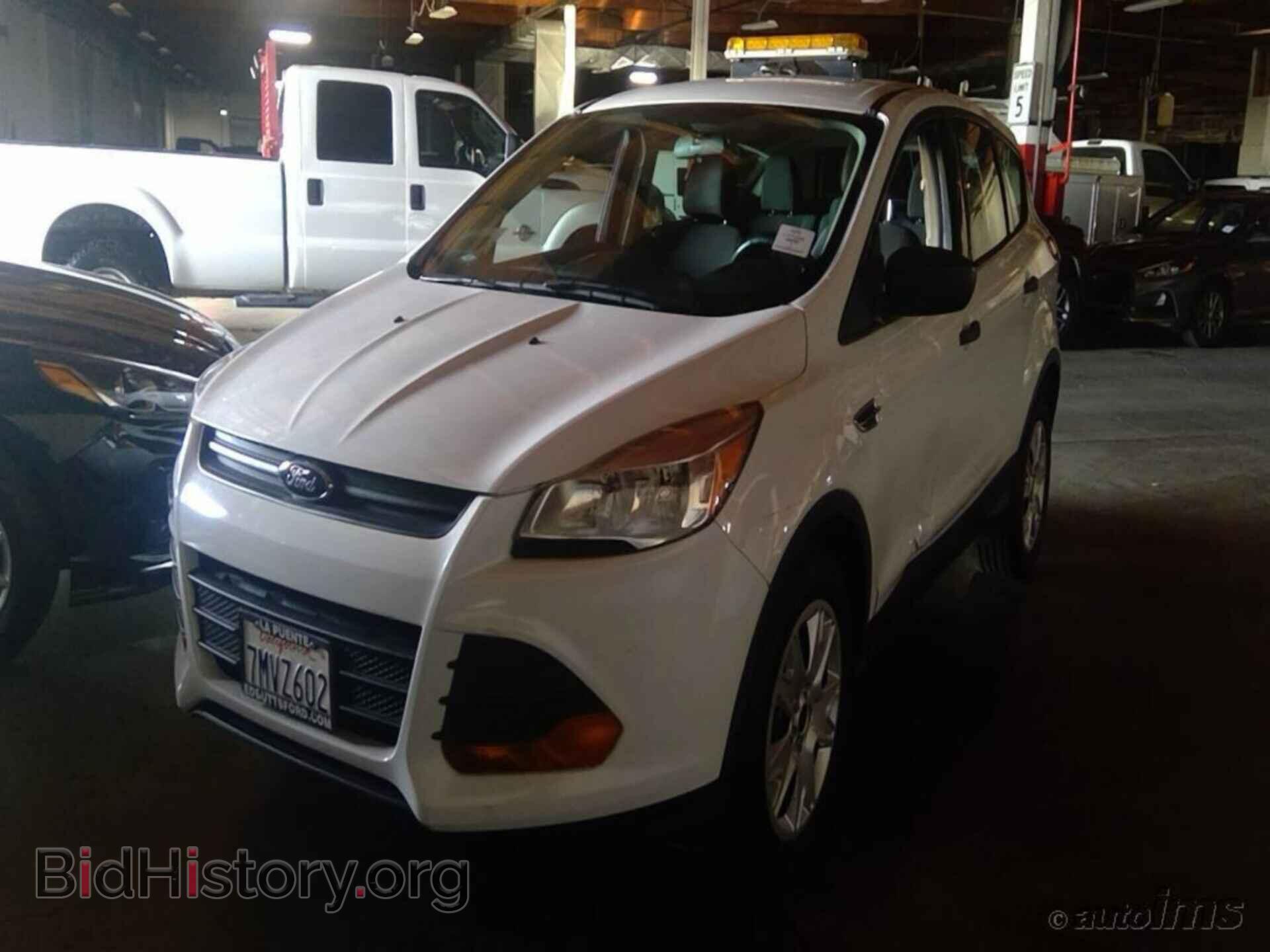 2015 Ford ESCAPE (VIN 1FMCU0F73FUB74258) — фото 3 из 17