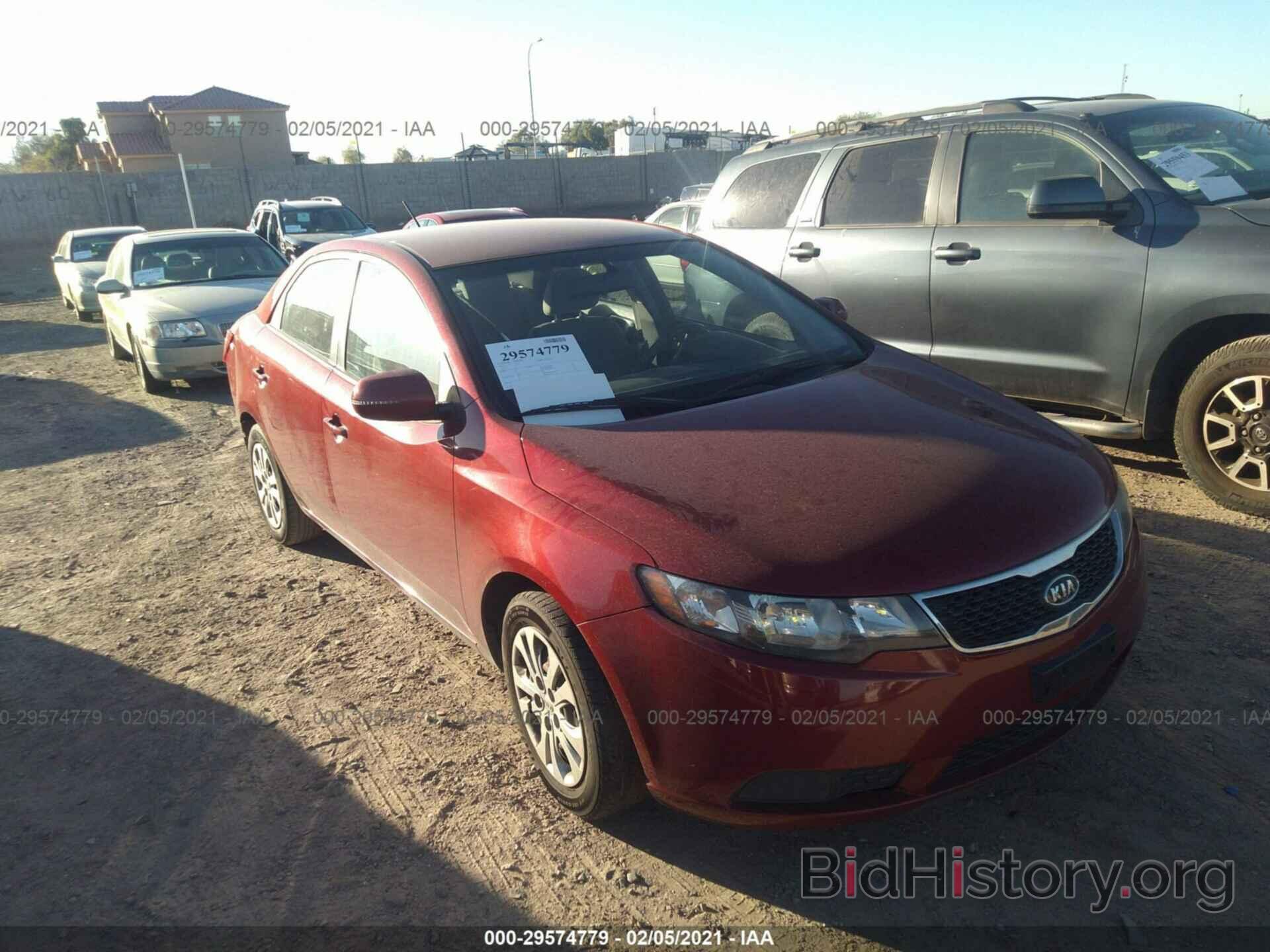 Фотография KNAFU4A29B5448388 - KIA FORTE 2011