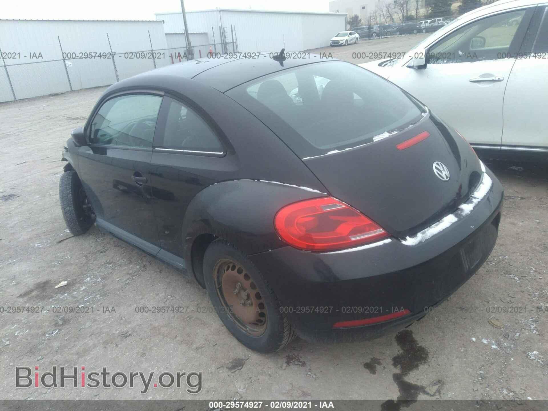 2012 VOLKSWAGEN BEETLE - VIN: 3VWFP7ATXCM646670 - Фото 3