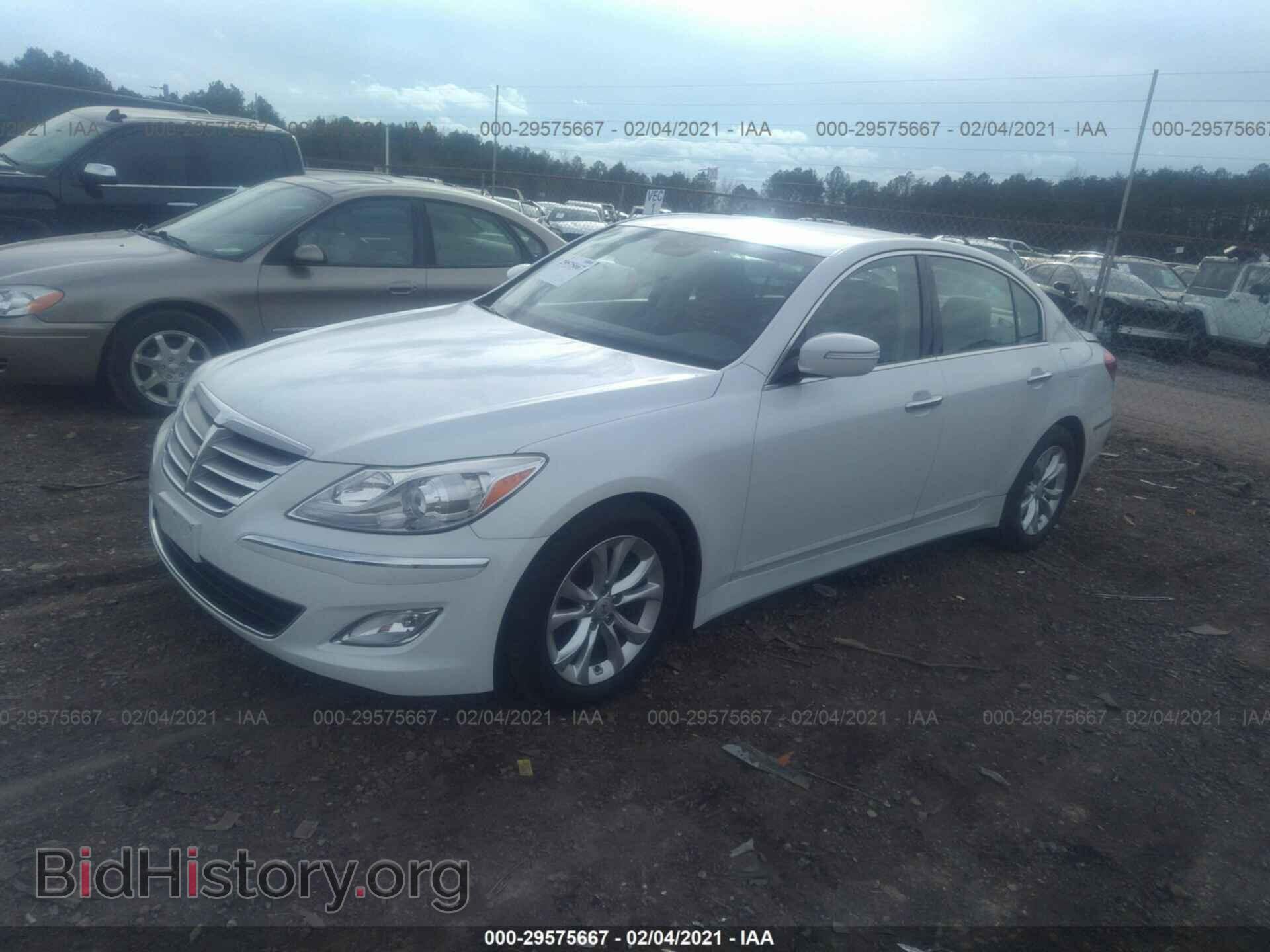 2013 HYUNDAI GENESIS - VIN: KMHGC4DD8DU222077 - Фото 2