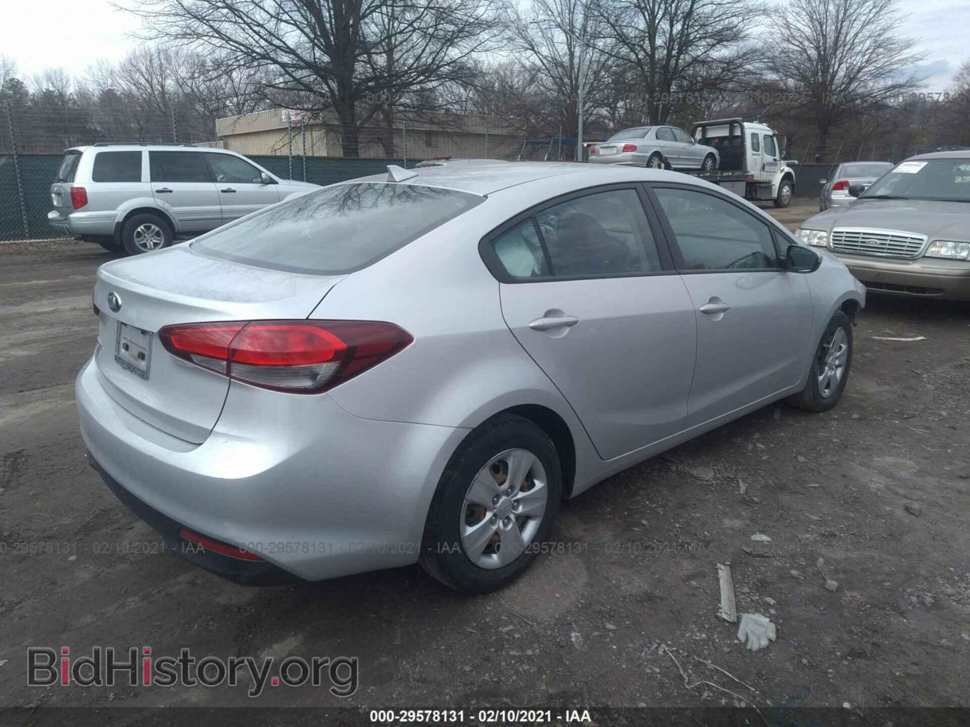 2017 KIA FORTE - VIN: 3KPFK4A70HE109794 - Фото 4