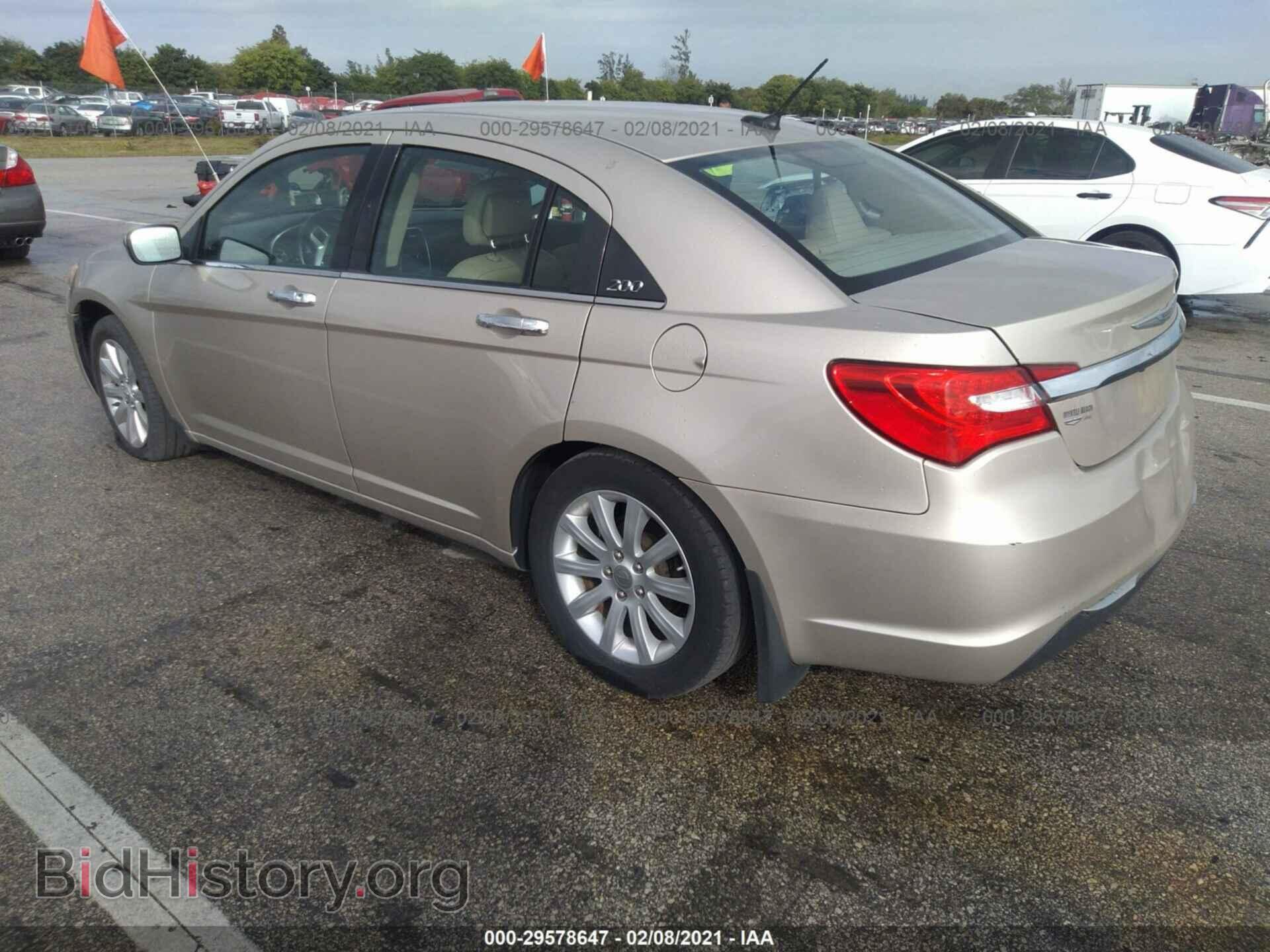 2013 CHRYSLER 200 - VIN: 1C3CCBCG5DN610112 - Фото 3