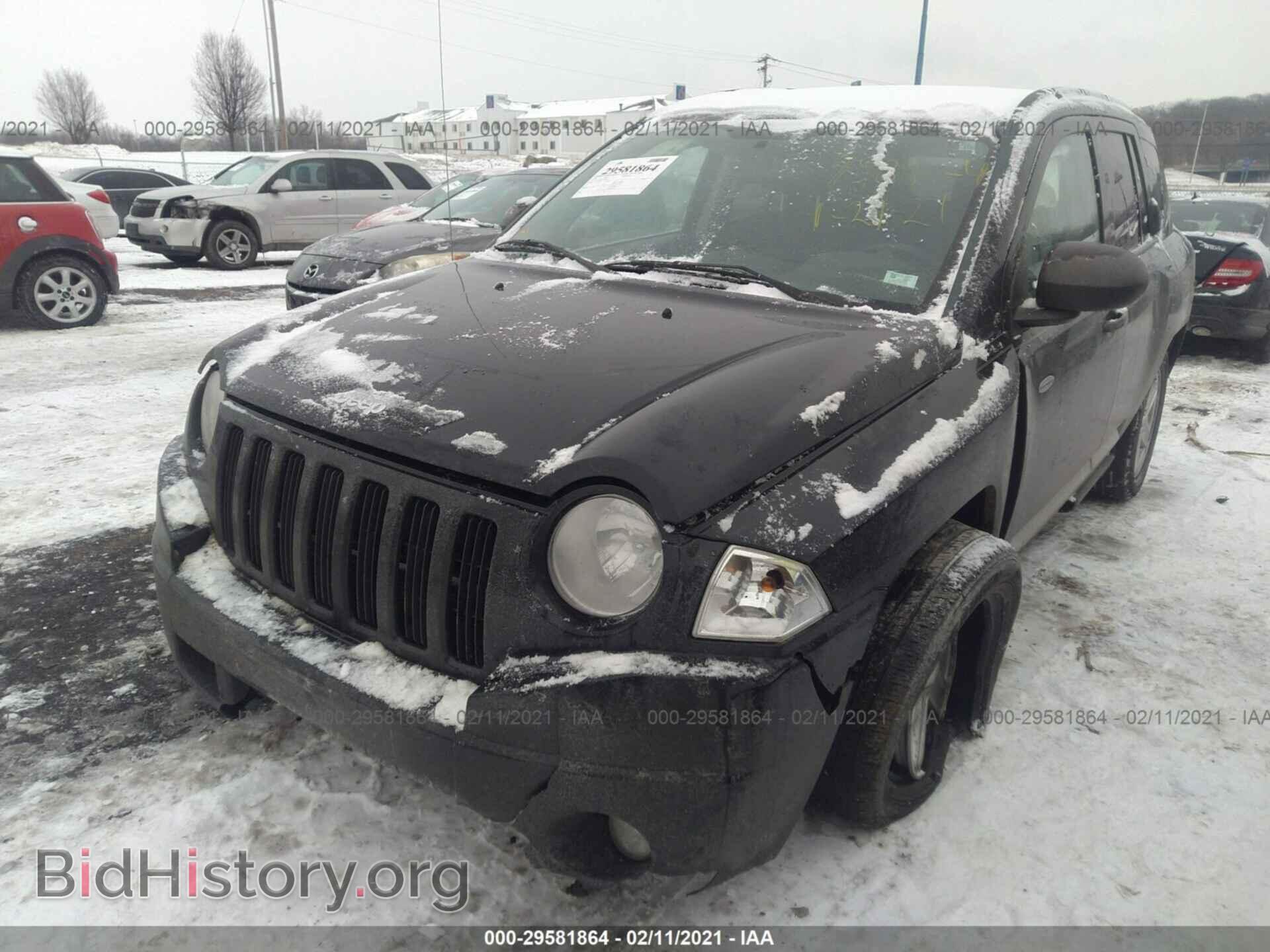 2010 JEEP COMPASS - VIN: 1J4NT1FB6AD620769 - Фото 2