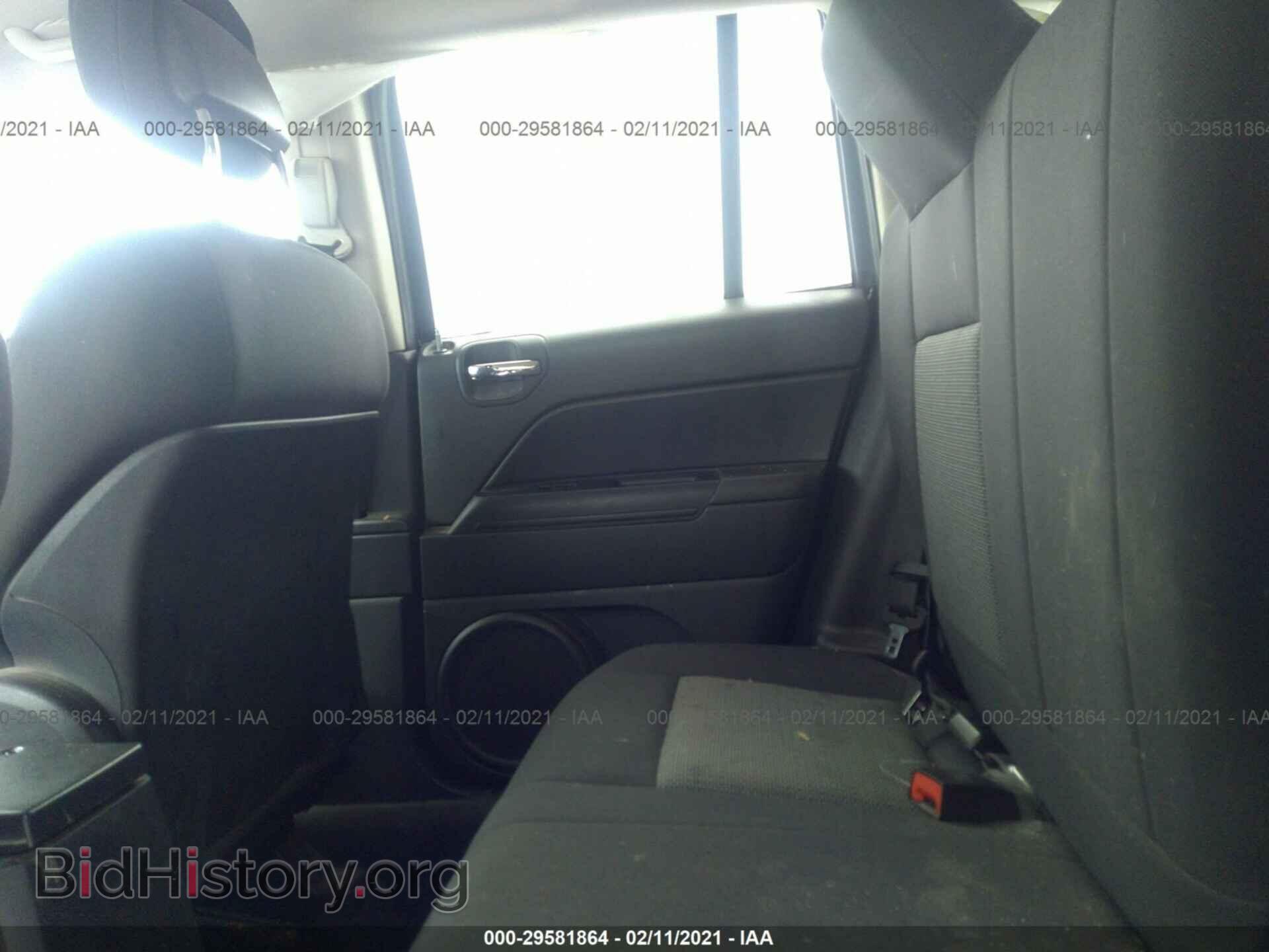 2010 JEEP COMPASS - VIN: 1J4NT1FB6AD620769 - Фото 8