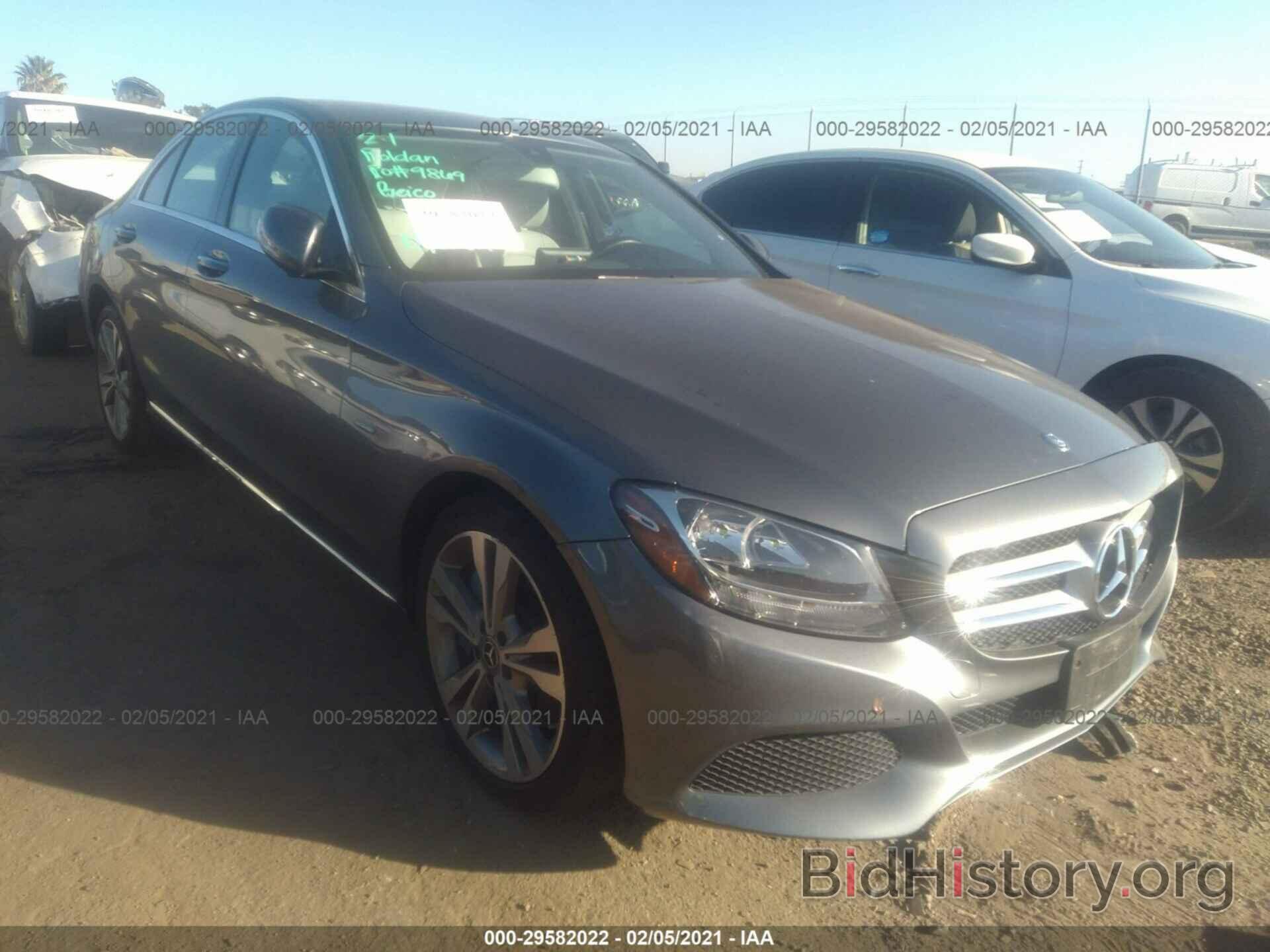 Photo 55SWF4HBXHU220134 - MERCEDES-BENZ C-CLASS 2017