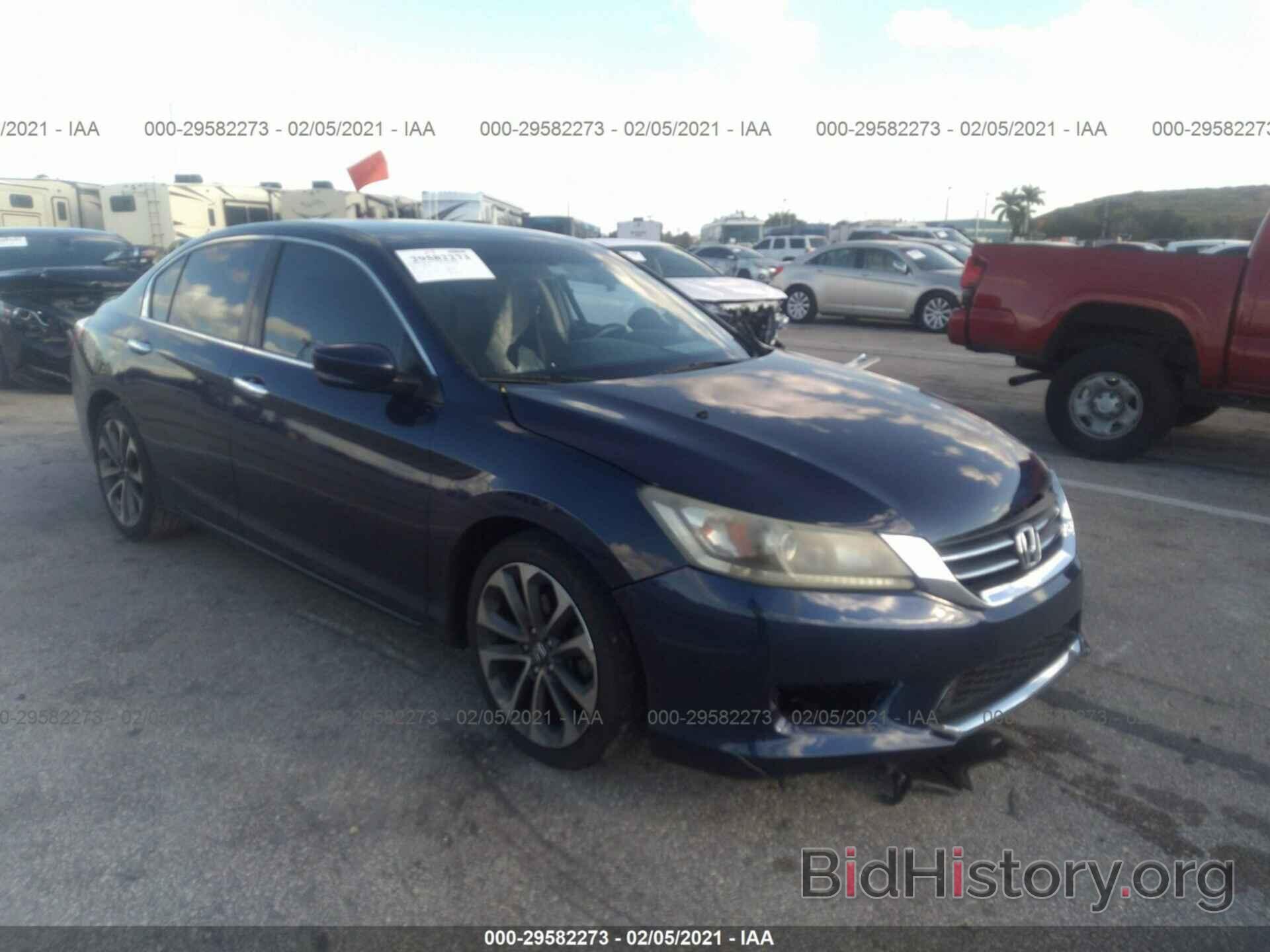 Photo 1HGCR2F58EA144917 - HONDA ACCORD SEDAN 2014