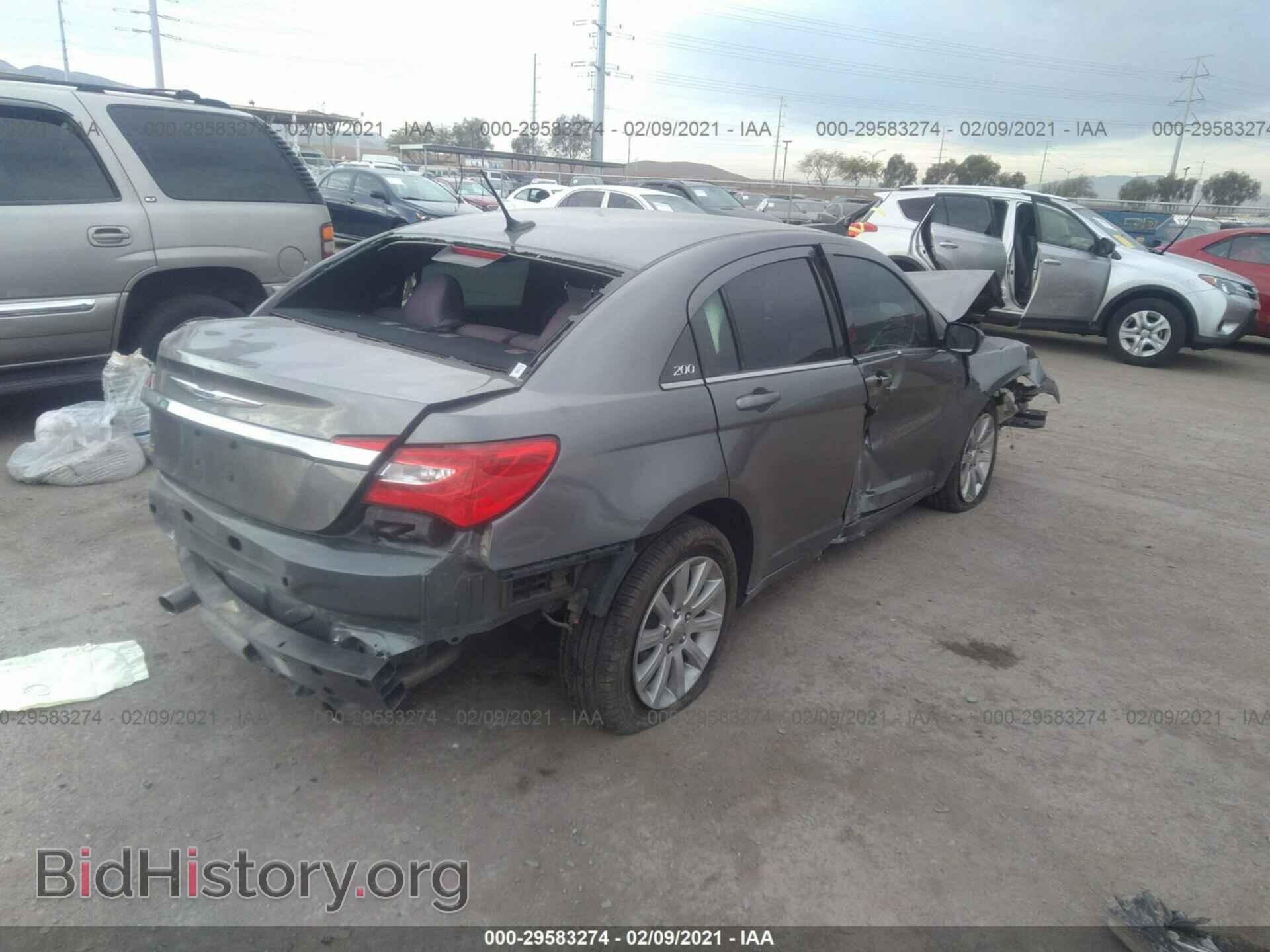 2012 CHRYSLER 200 - VIN: 1C3CCBBG4CN276106 - Фото 4