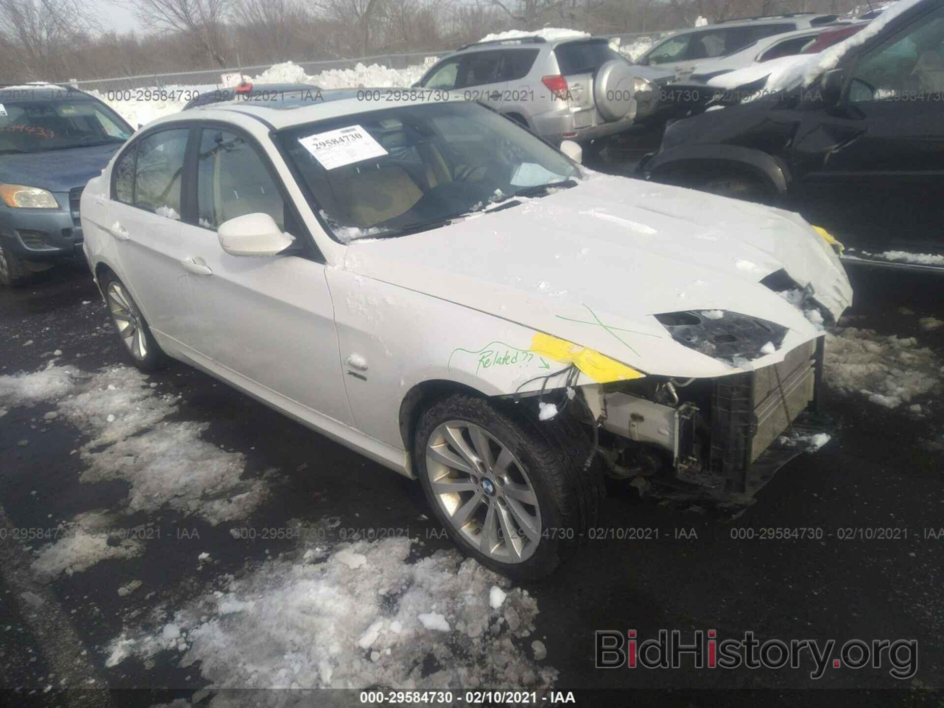 Photo WBAPK5C56BF123344 - BMW 3 SERIES 2011