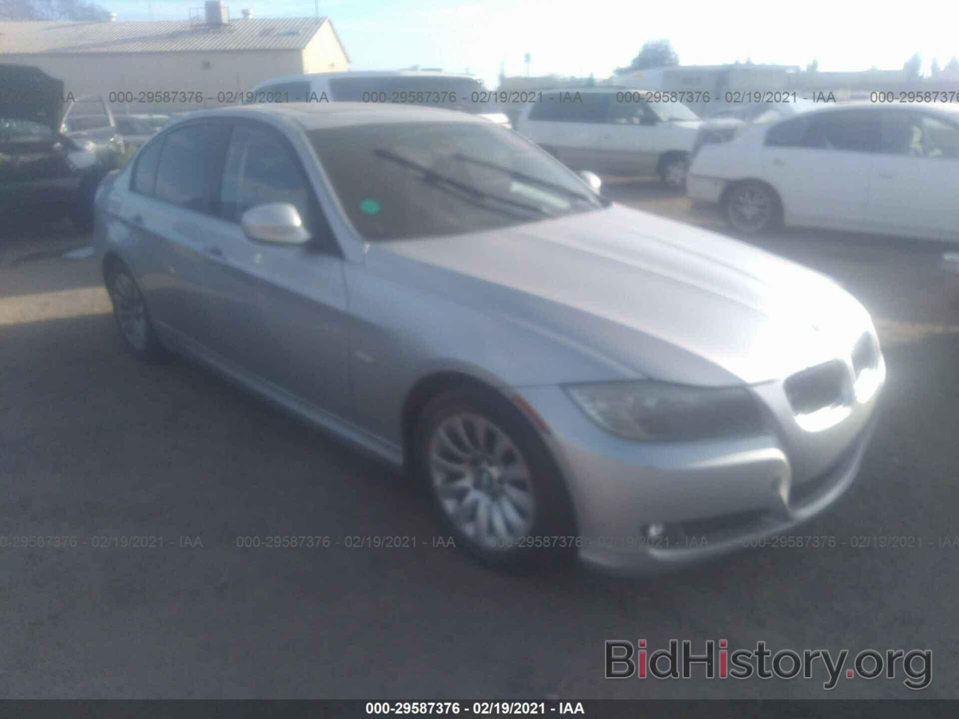 Photo WBAPH57579NL79744 - BMW 3 SERIES 2009