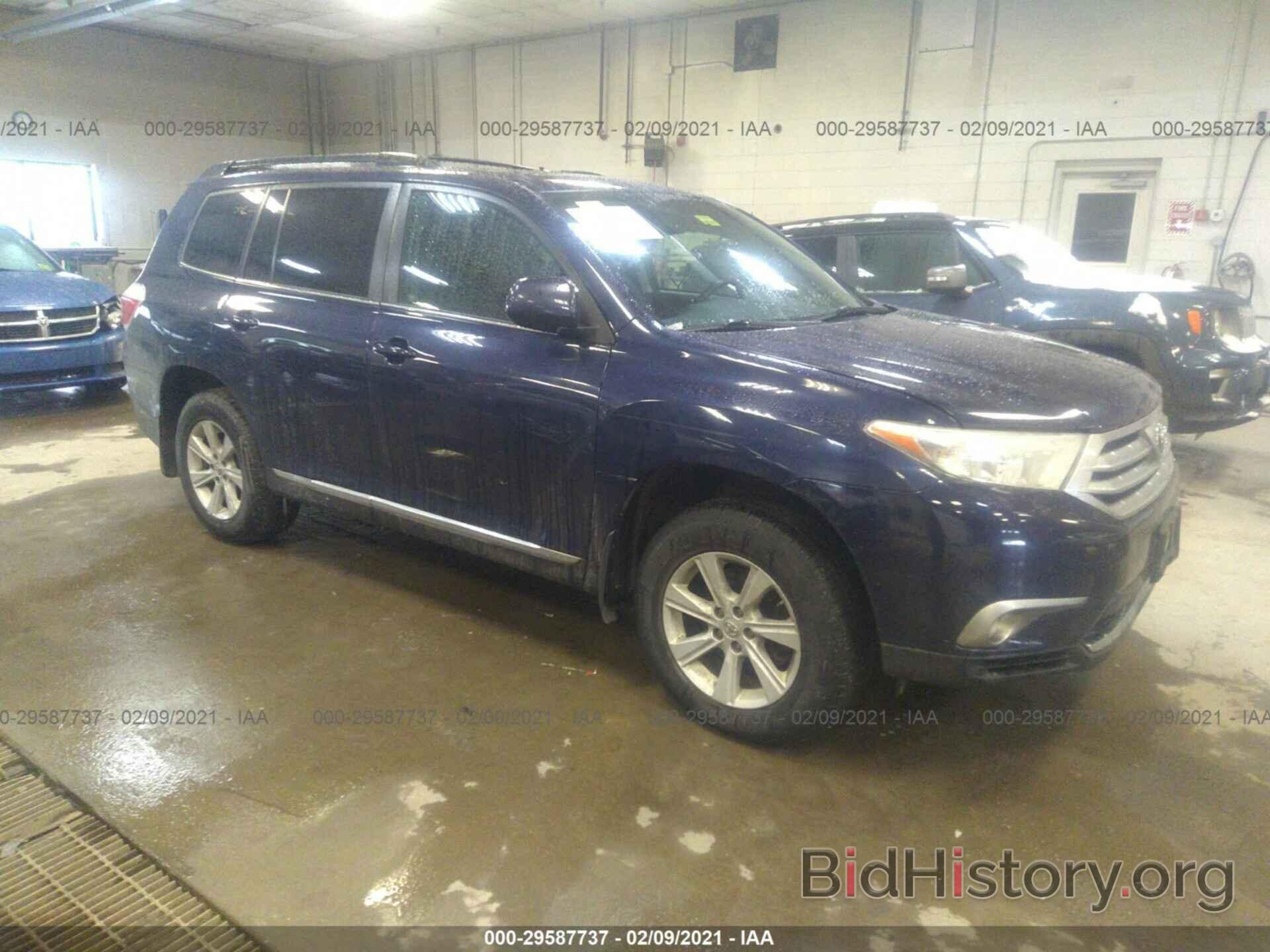 Photo 5TDBK3EH1DS237425 - TOYOTA HIGHLANDER 2013