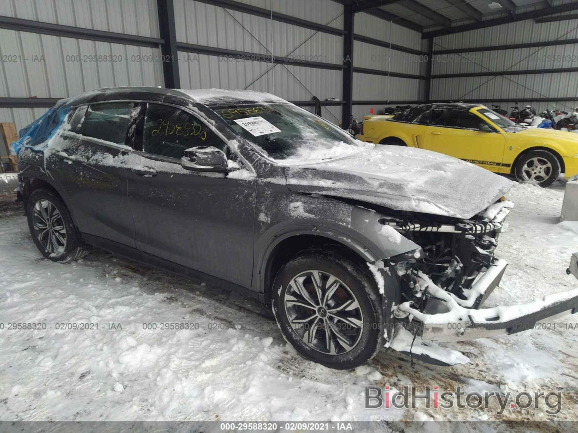 Photo SJKCH5CR6JA047779 - INFINITI QX30 2018