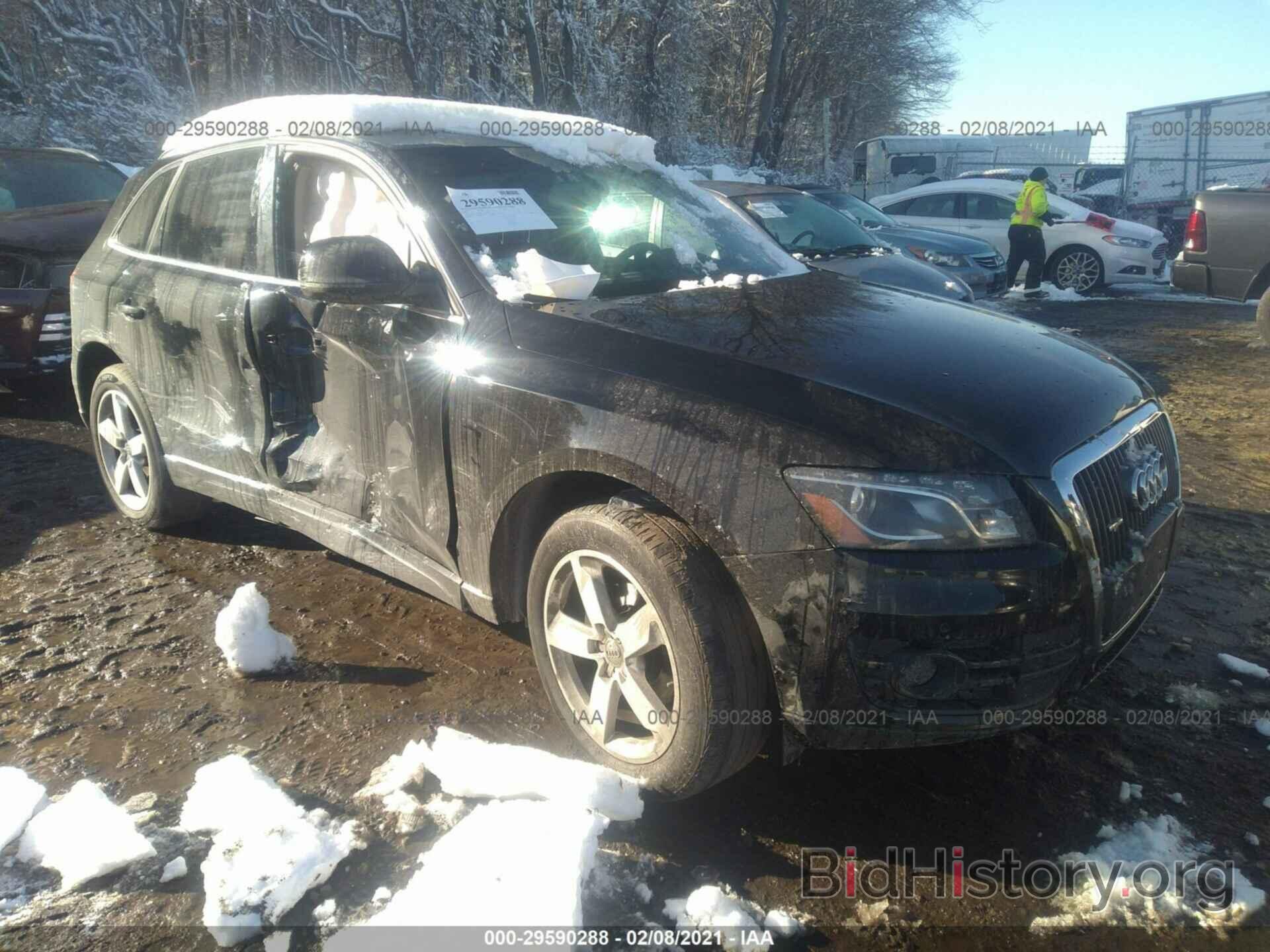 Фотография WA1LFAFP6BA038023 - AUDI Q5 2011