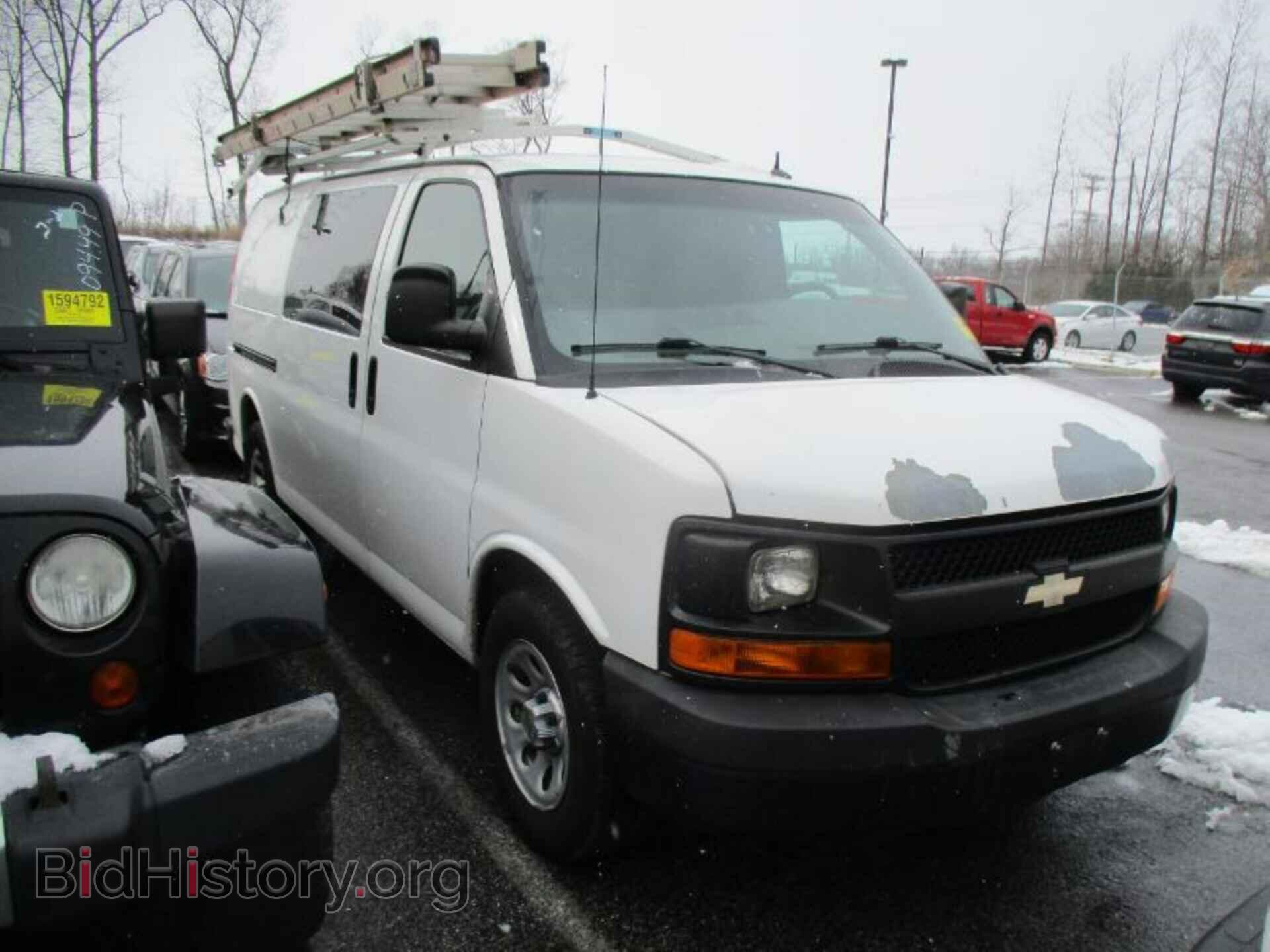 2011 CHEVROLET EXPRESS CARGO VAN - VIN: 1GCSGAFX2B1171604 - Фото 3