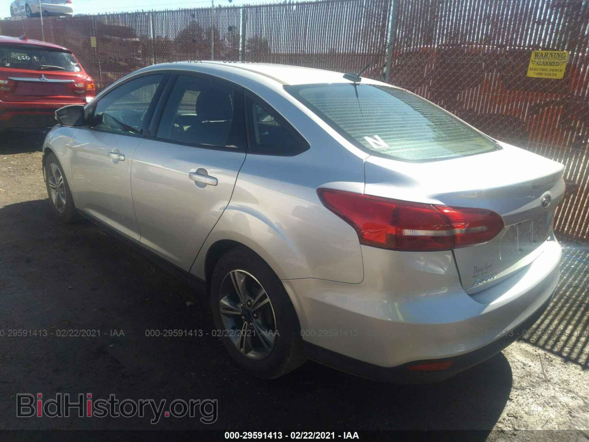 2018 FORD FOCUS - VIN: 1FADP3F25JL321755 - Фото 3
