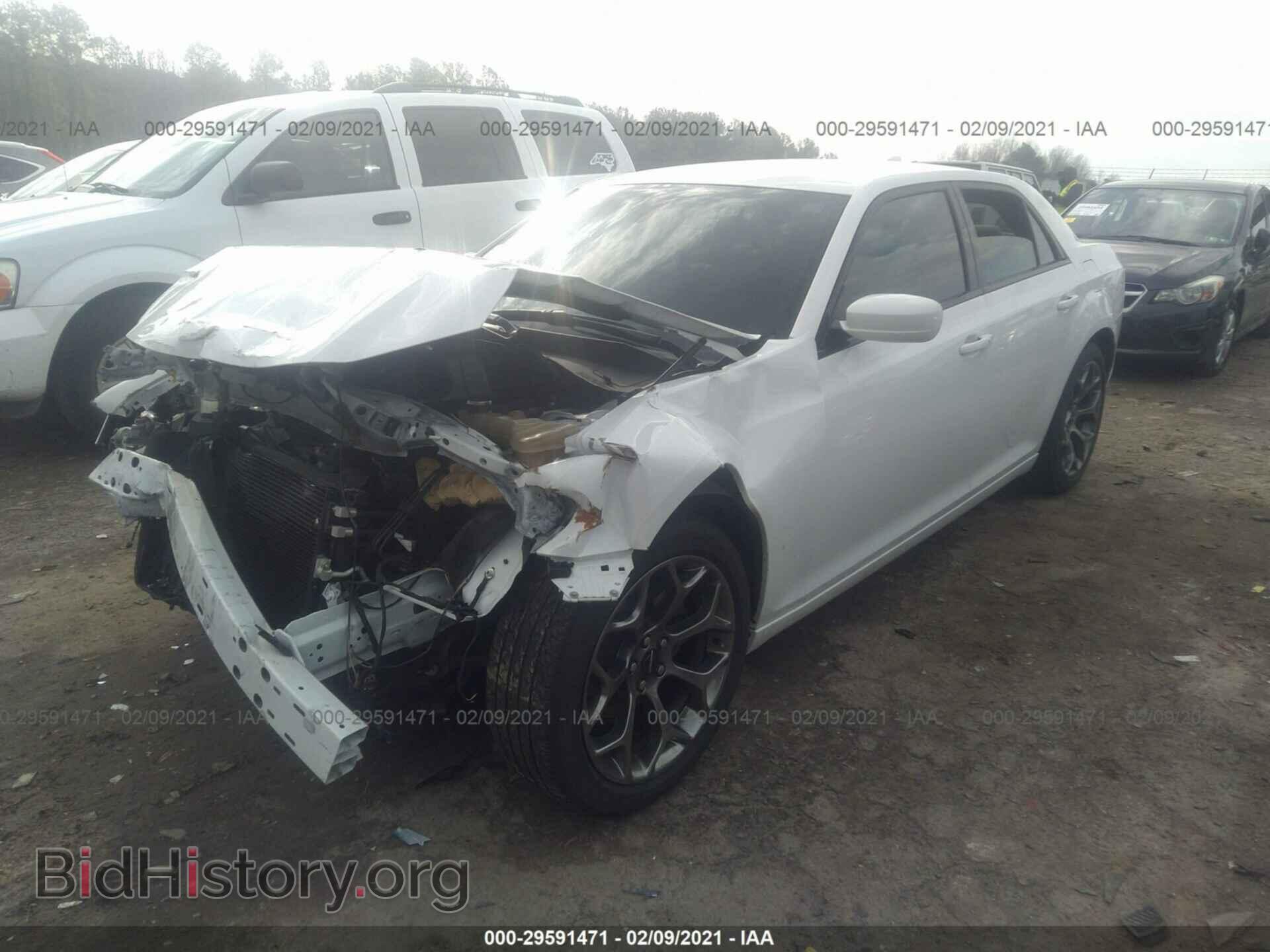 2017 CHRYSLER 300 - VIN: 2C3CCABG3HH534092 - Фото 2
