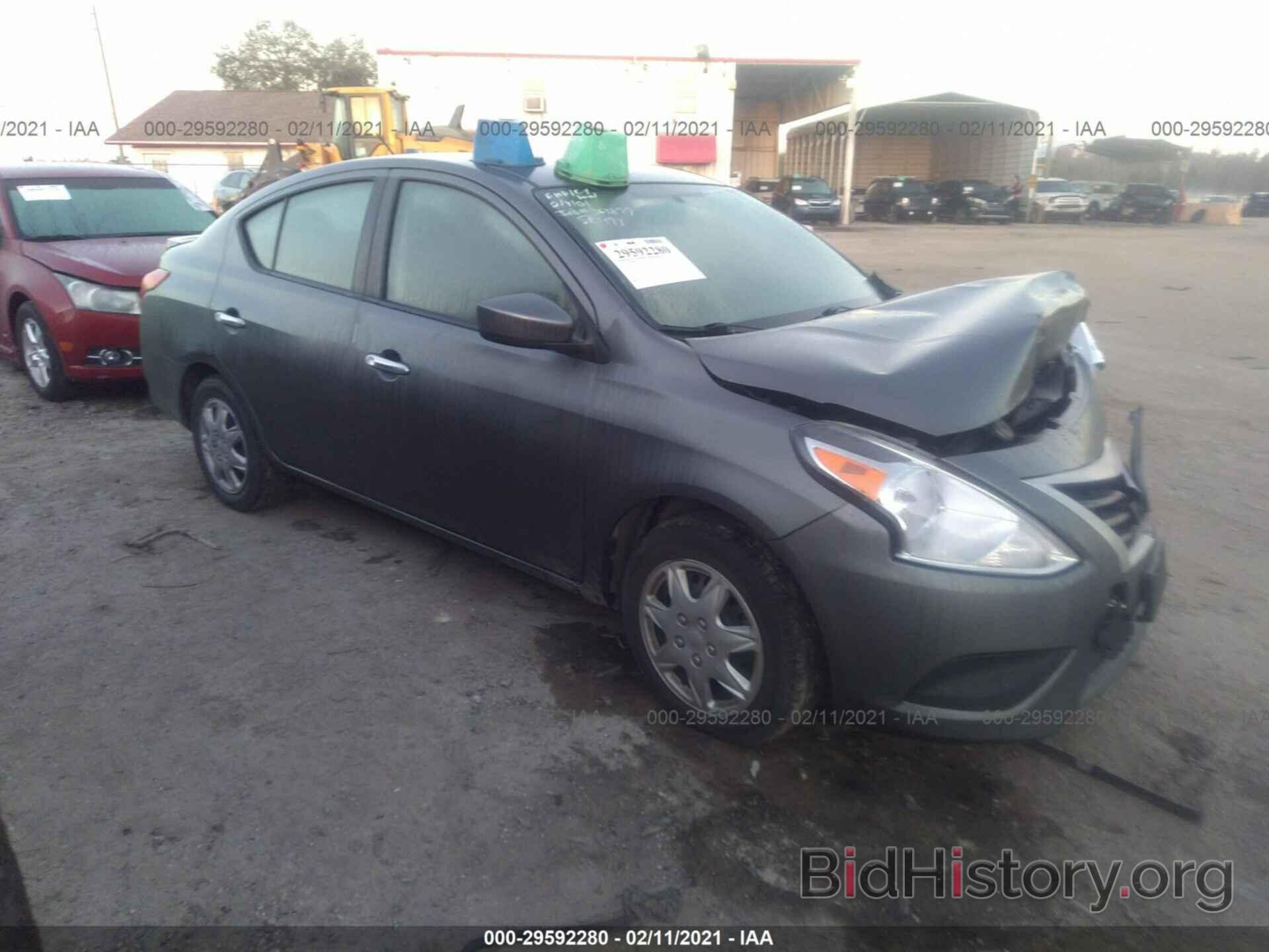 Photo 3N1CN7AP3HL849303 - NISSAN VERSA SEDAN 2017