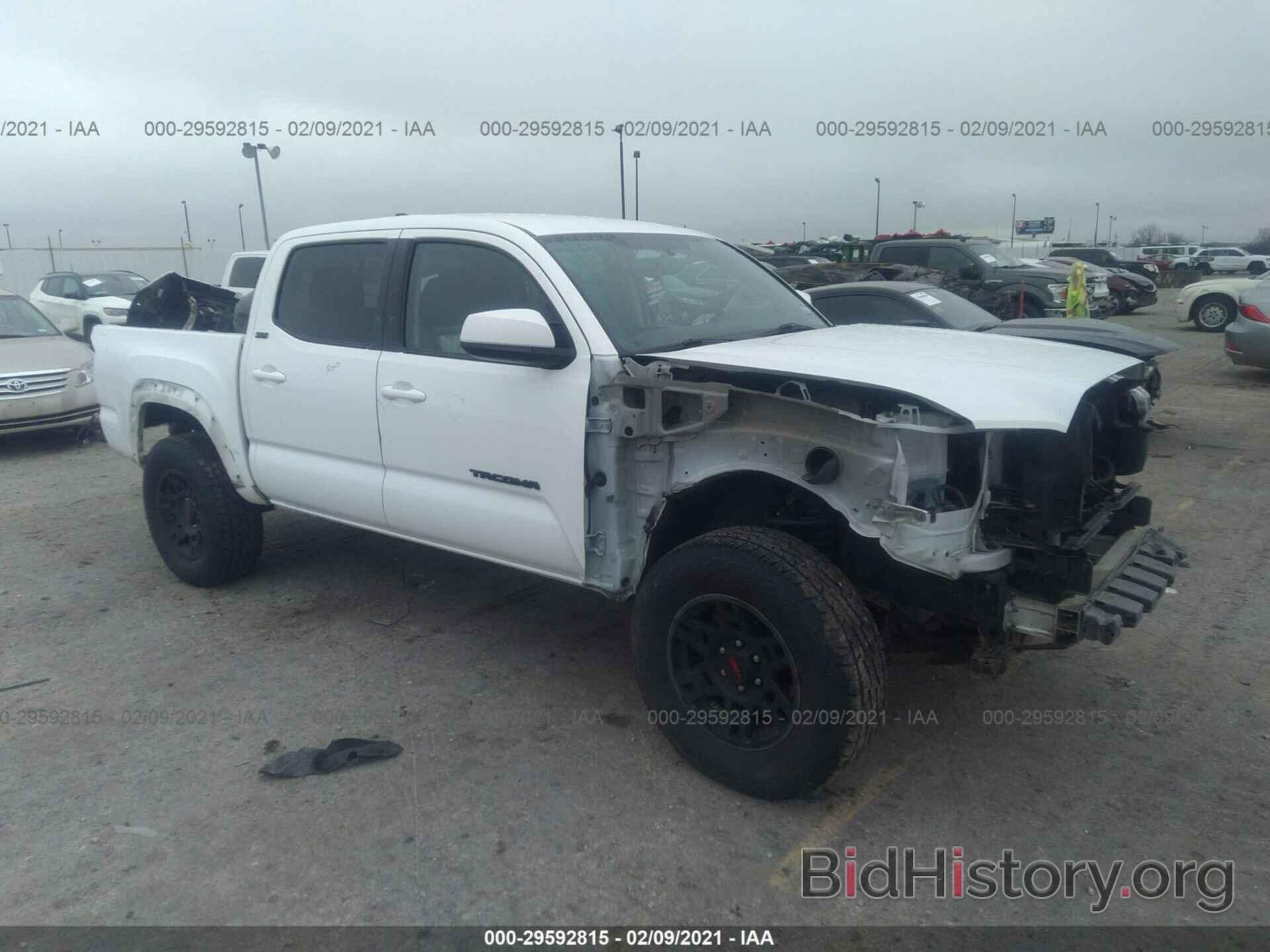 Photo 5TFAZ5CN7HX030310 - TOYOTA TACOMA 2017