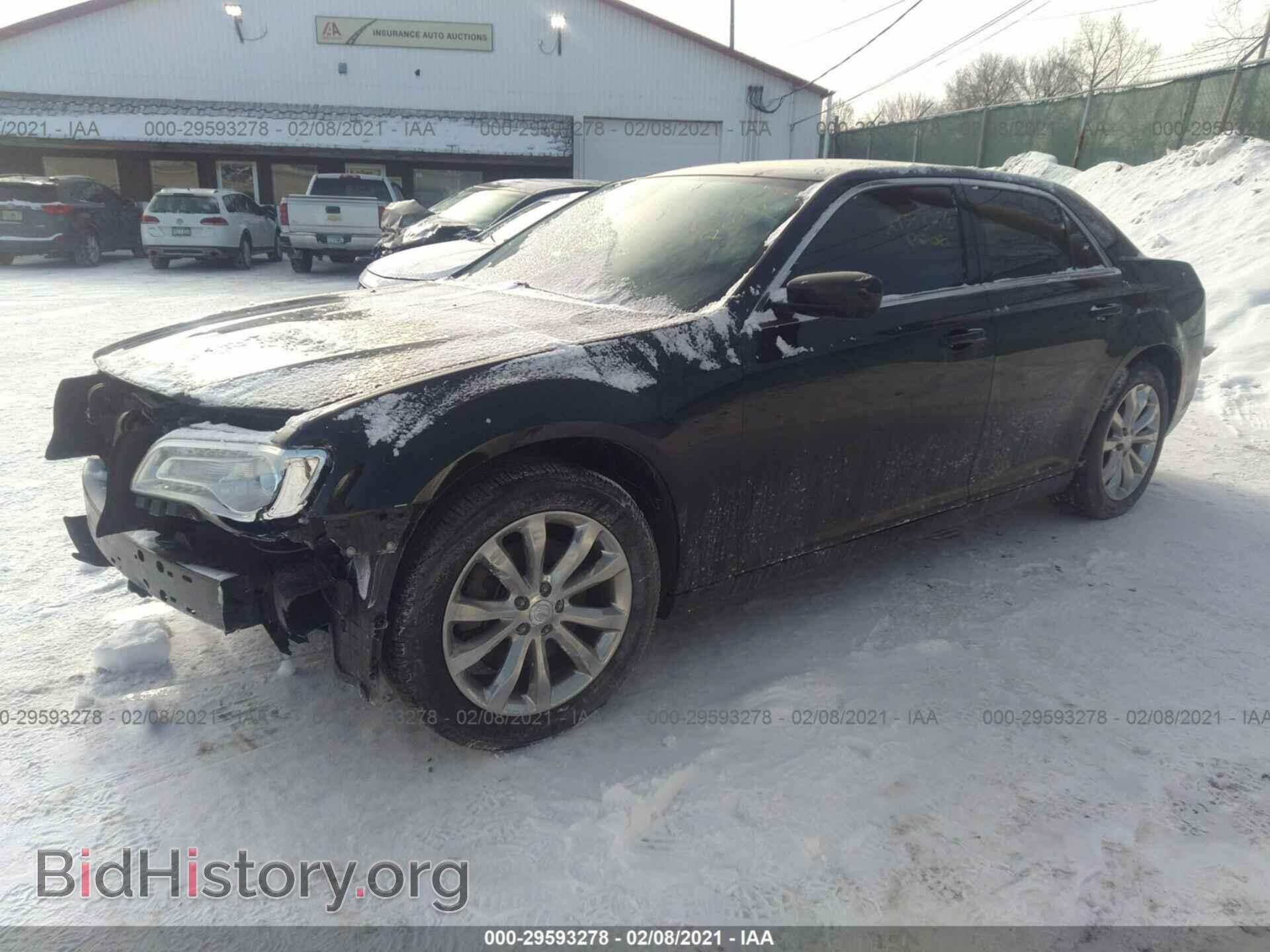 2017 CHRYSLER 300 - VIN: 2C3CCARG0HH544990 - Photo 2