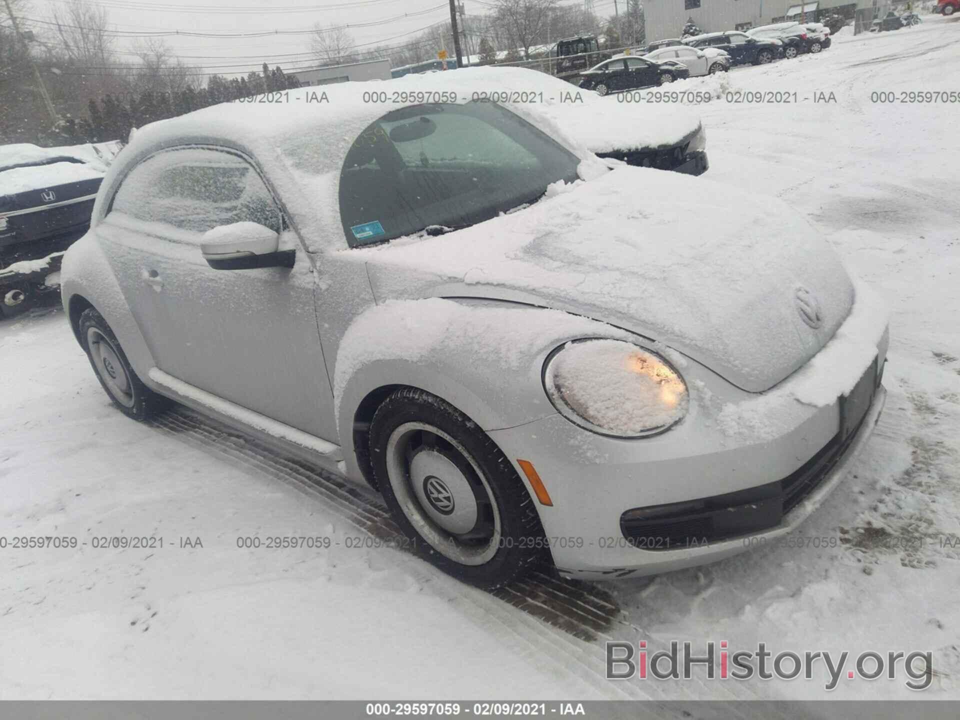 Фотография 3VWJP7AT7CM621400 - VOLKSWAGEN BEETLE 2012