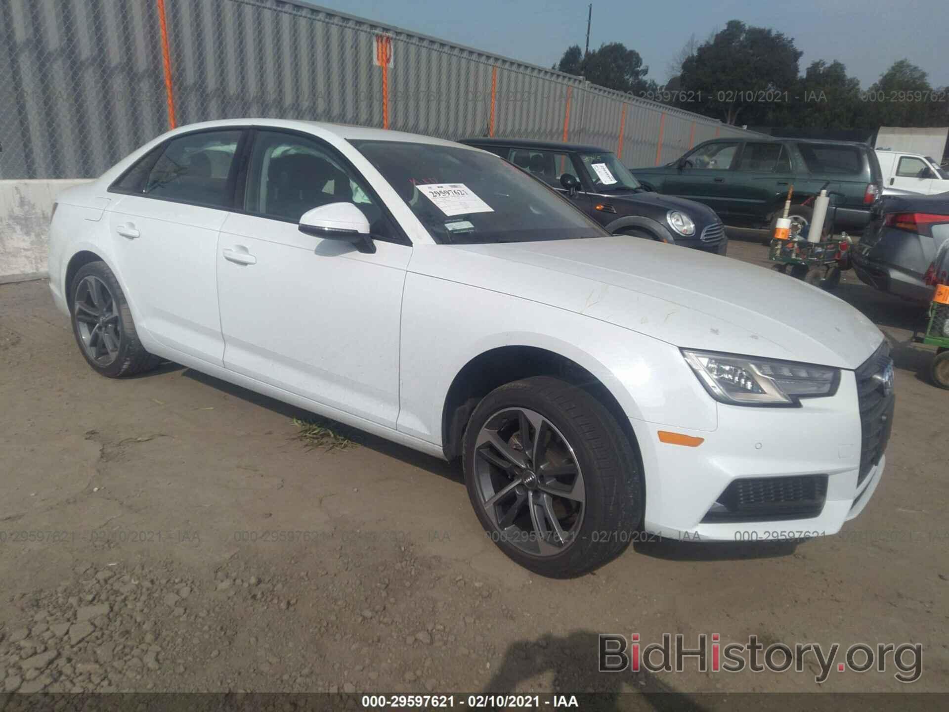 Photo WAUGMAF44KN016661 - AUDI A4 2019