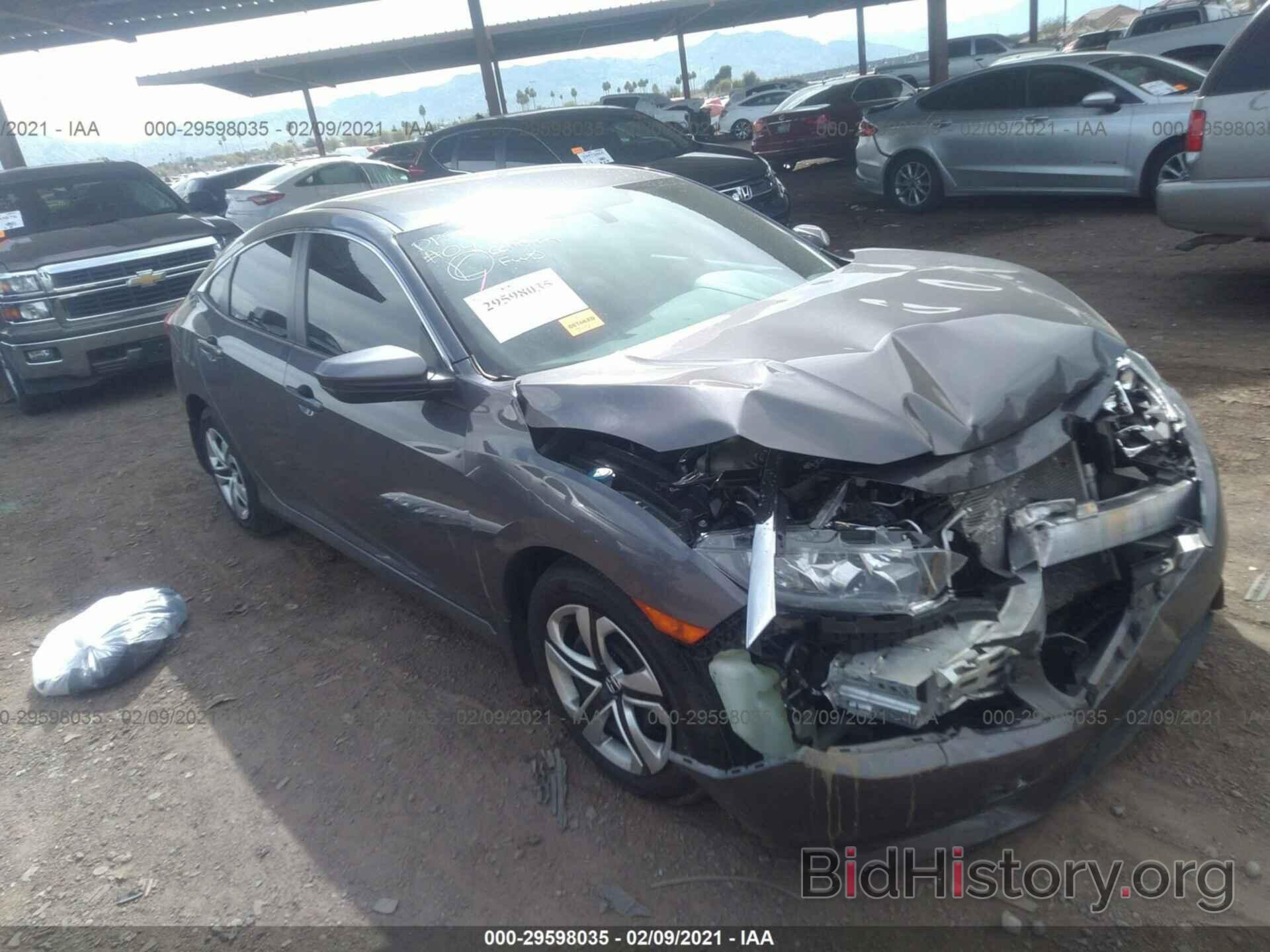 Photo 2HGFC2F5XJH563698 - HONDA CIVIC SEDAN 2018