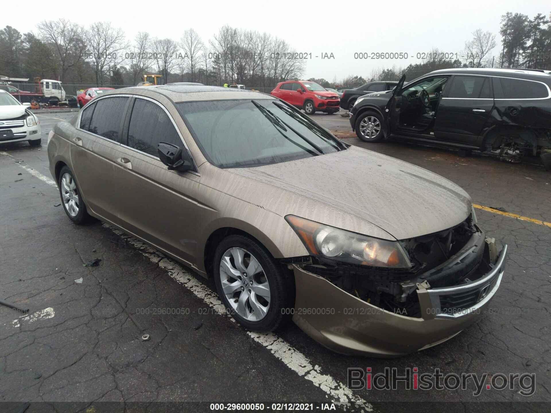 Photo 1HGCP2F86AA105981 - HONDA ACCORD SDN 2010