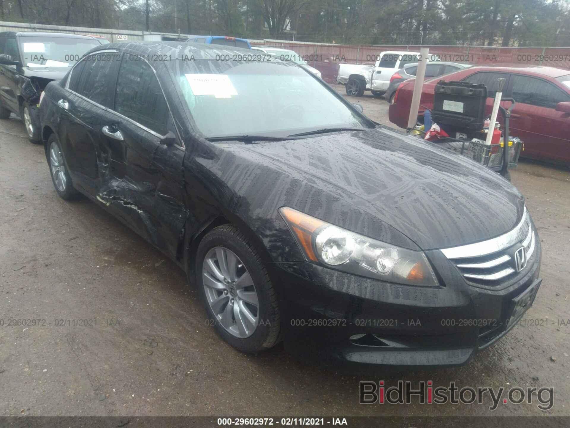 Photo 1HGCP3F88BA016825 - HONDA ACCORD SDN 2011