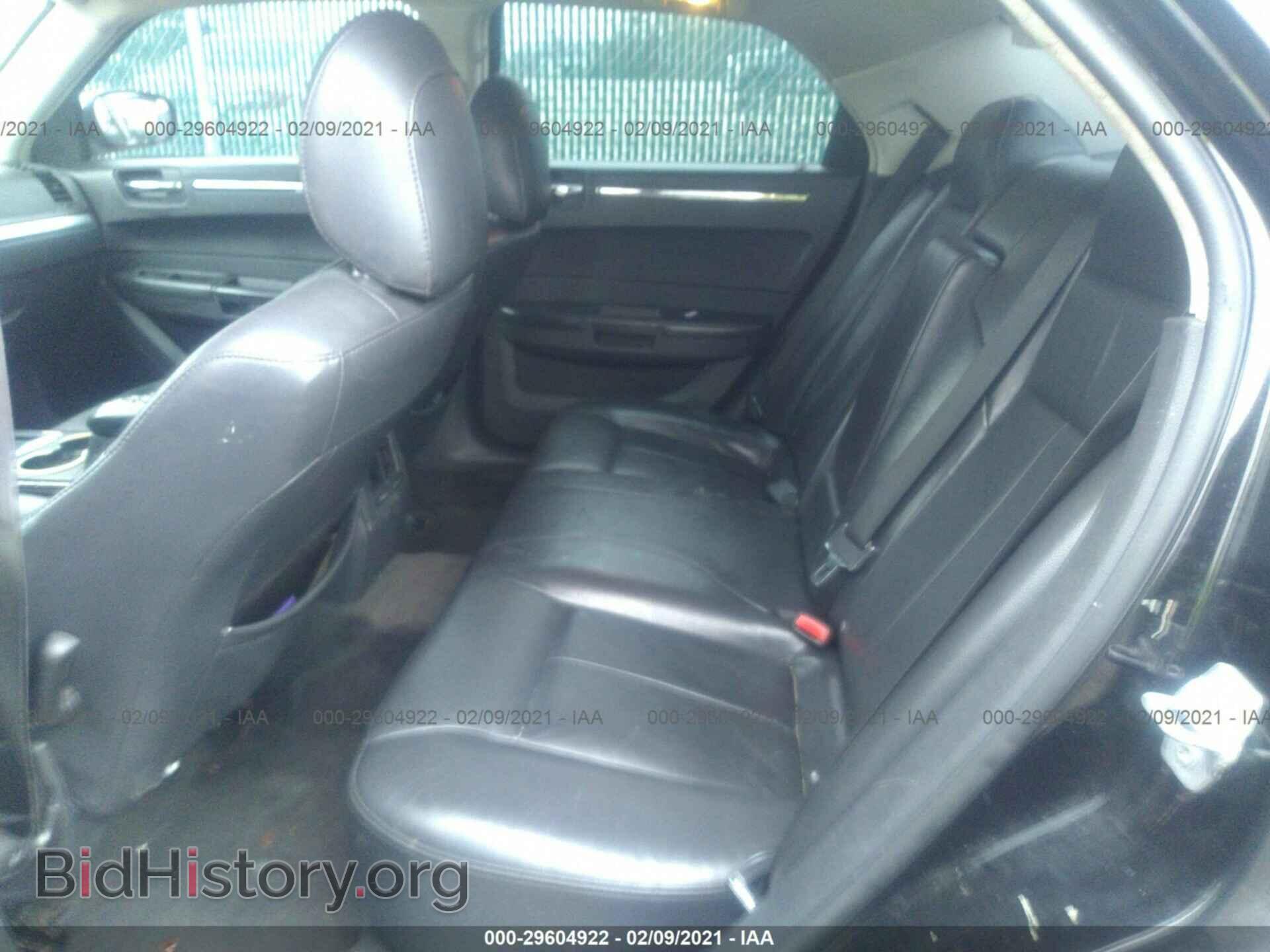 2010 CHRYSLER 300 - VIN: 2C3CA5CV2AH251523 - Фото 8