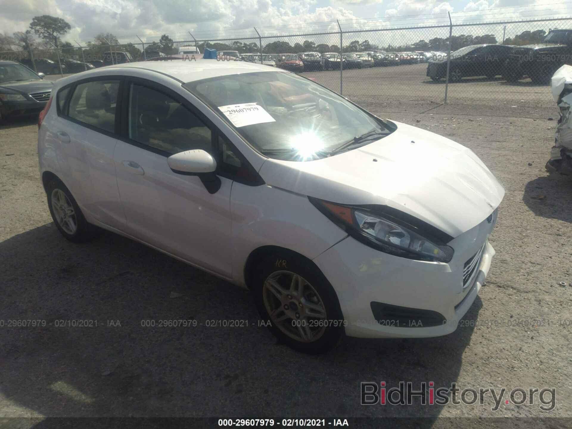 Photo 3FADP4EJ6KM102236 - FORD FIESTA 2019