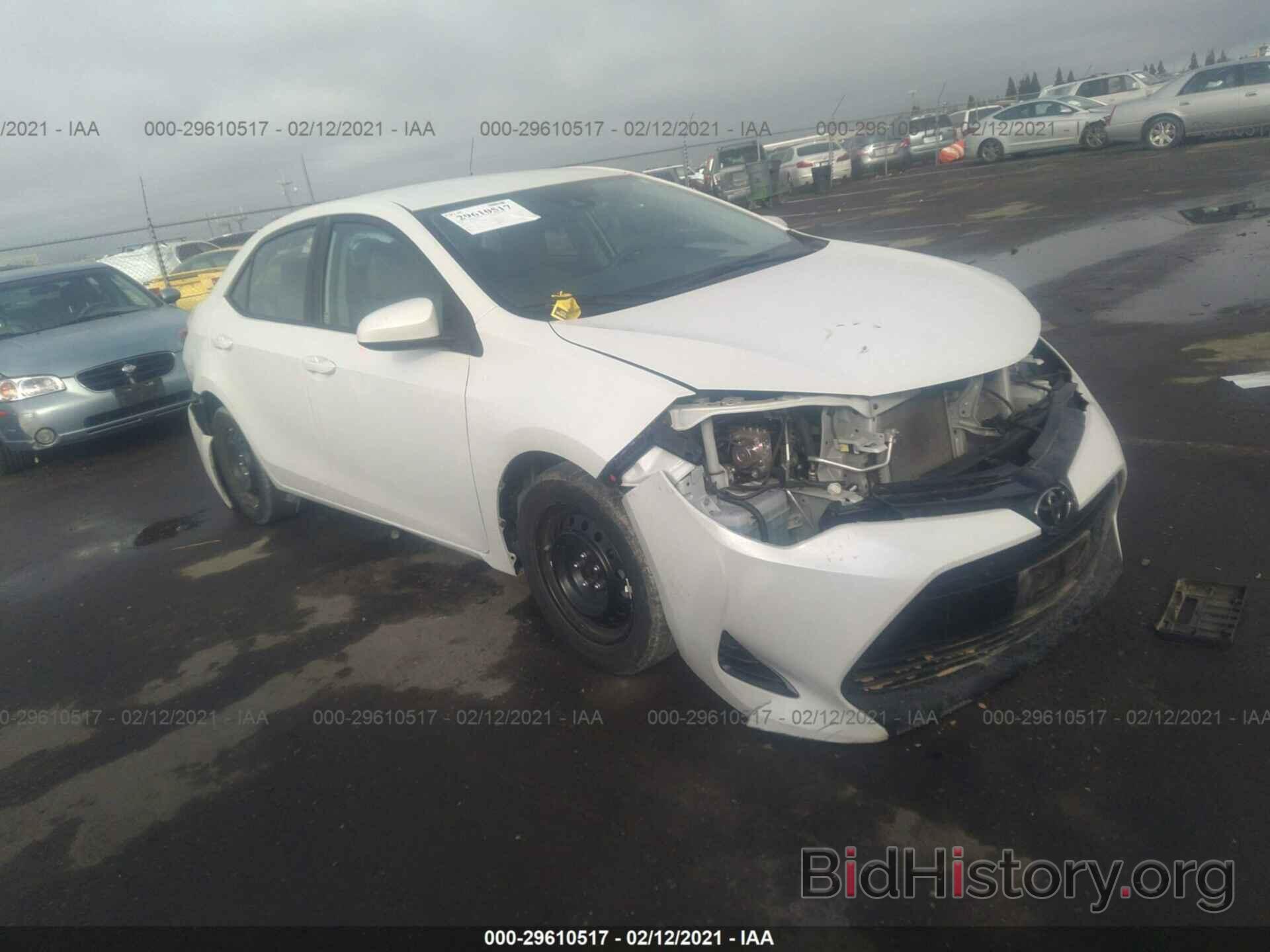 Photo 5YFBURHE9HP655213 - TOYOTA COROLLA 2017