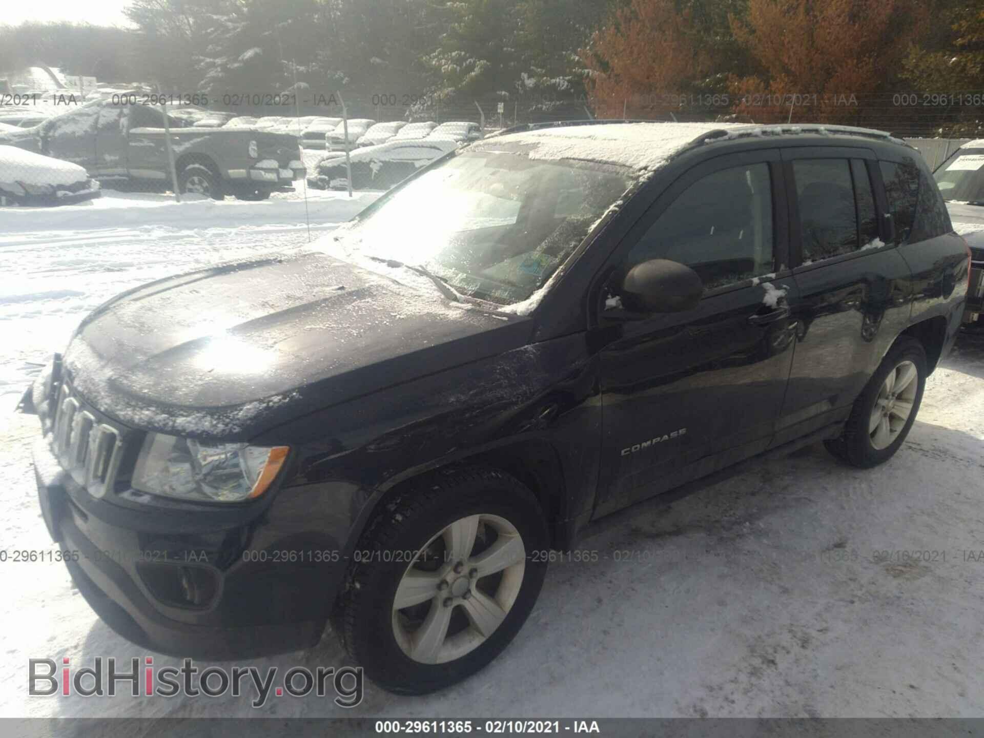 2012 JEEP COMPASS - VIN: 1C4NJDEB5CD611935 - Photo 2
