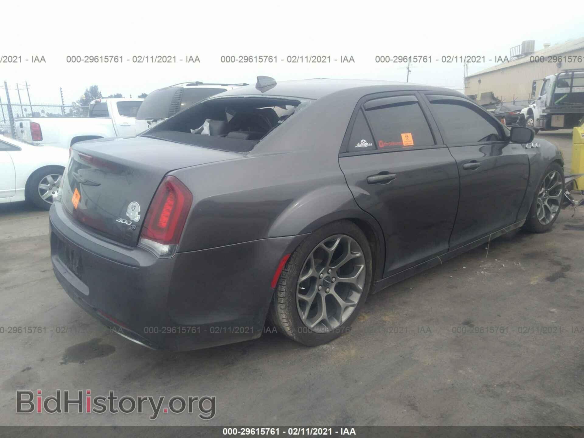 2018 CHRYSLER 300 - VIN: 2C3CCABG8JH227457 - Фото 4